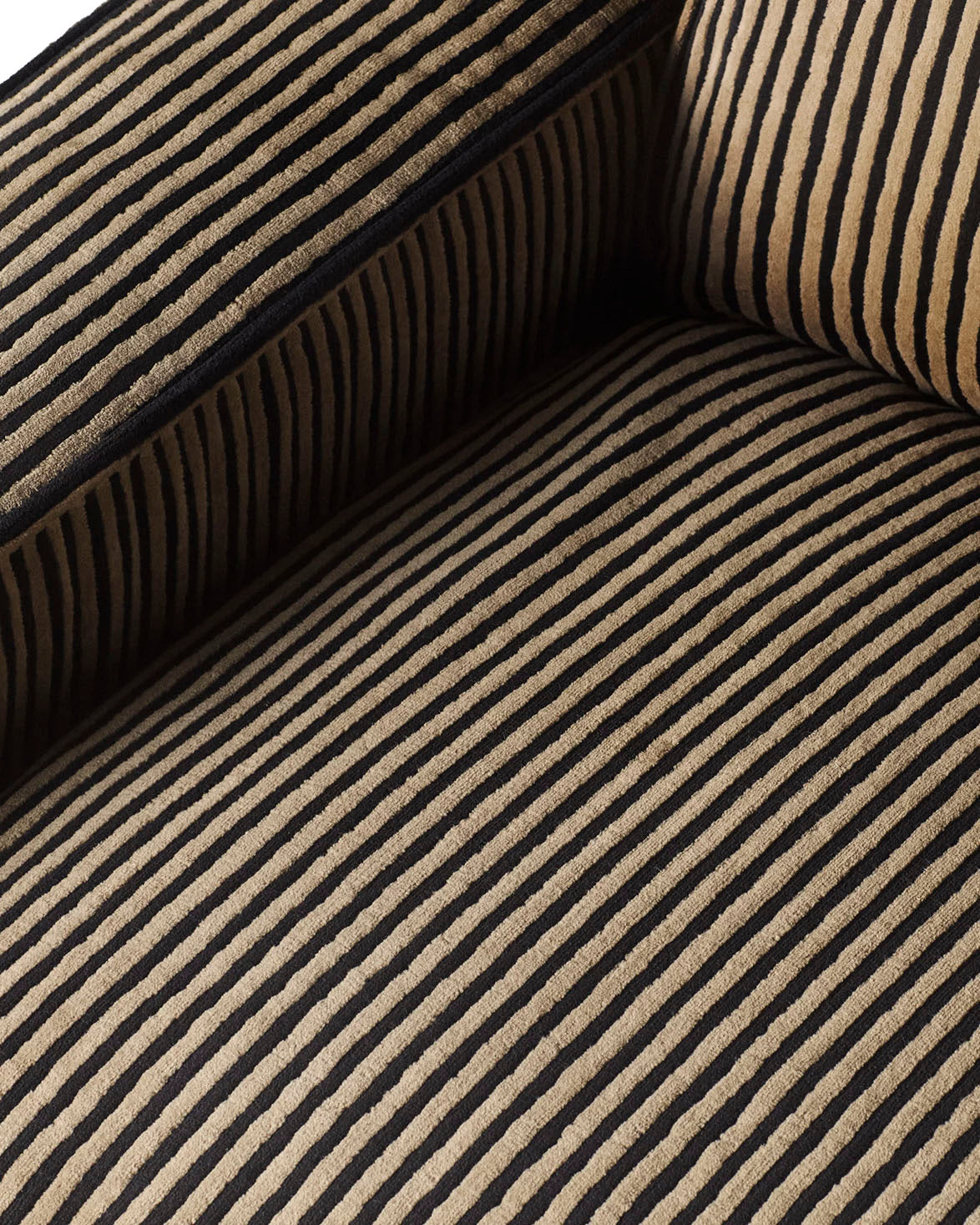 Lola Sofa Striped