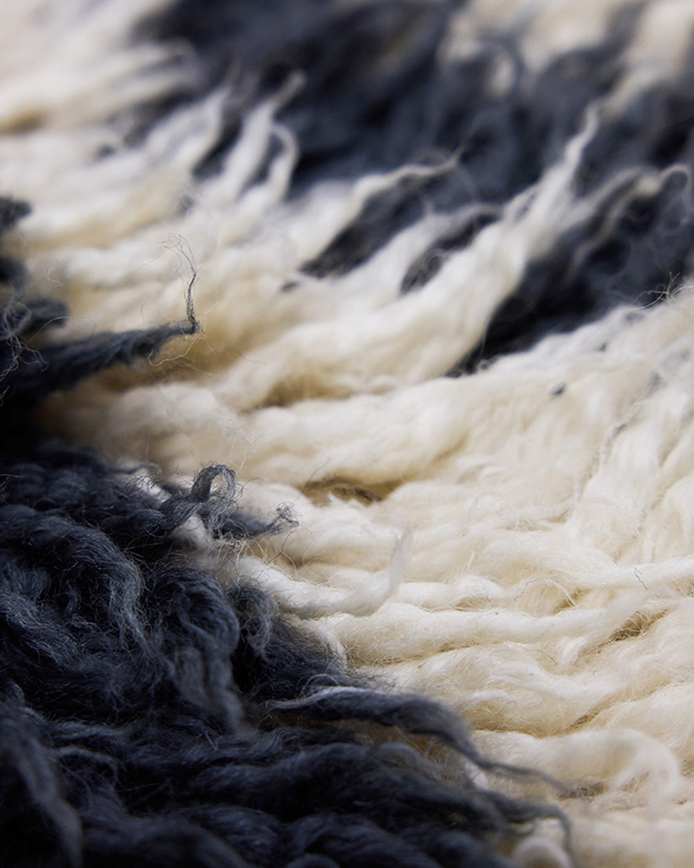 Organic Woolen Rug 200x170 Contour