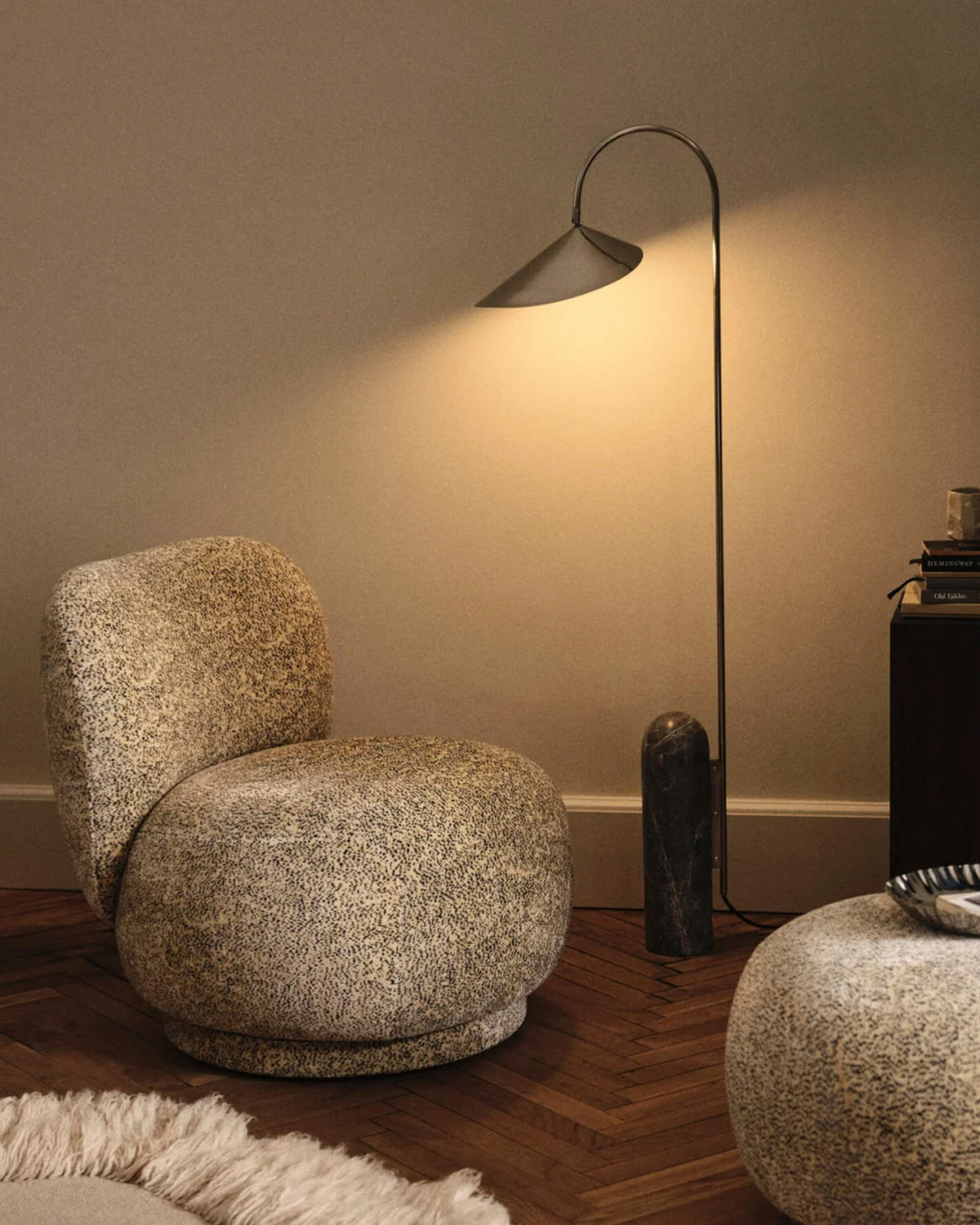 Rico Lounge Piccolo Chair Poppy Velvet Butter/Black