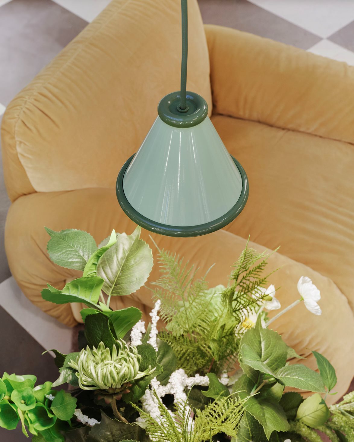 Belle Pendant Lamp Small Pastel Green/Reseda Green