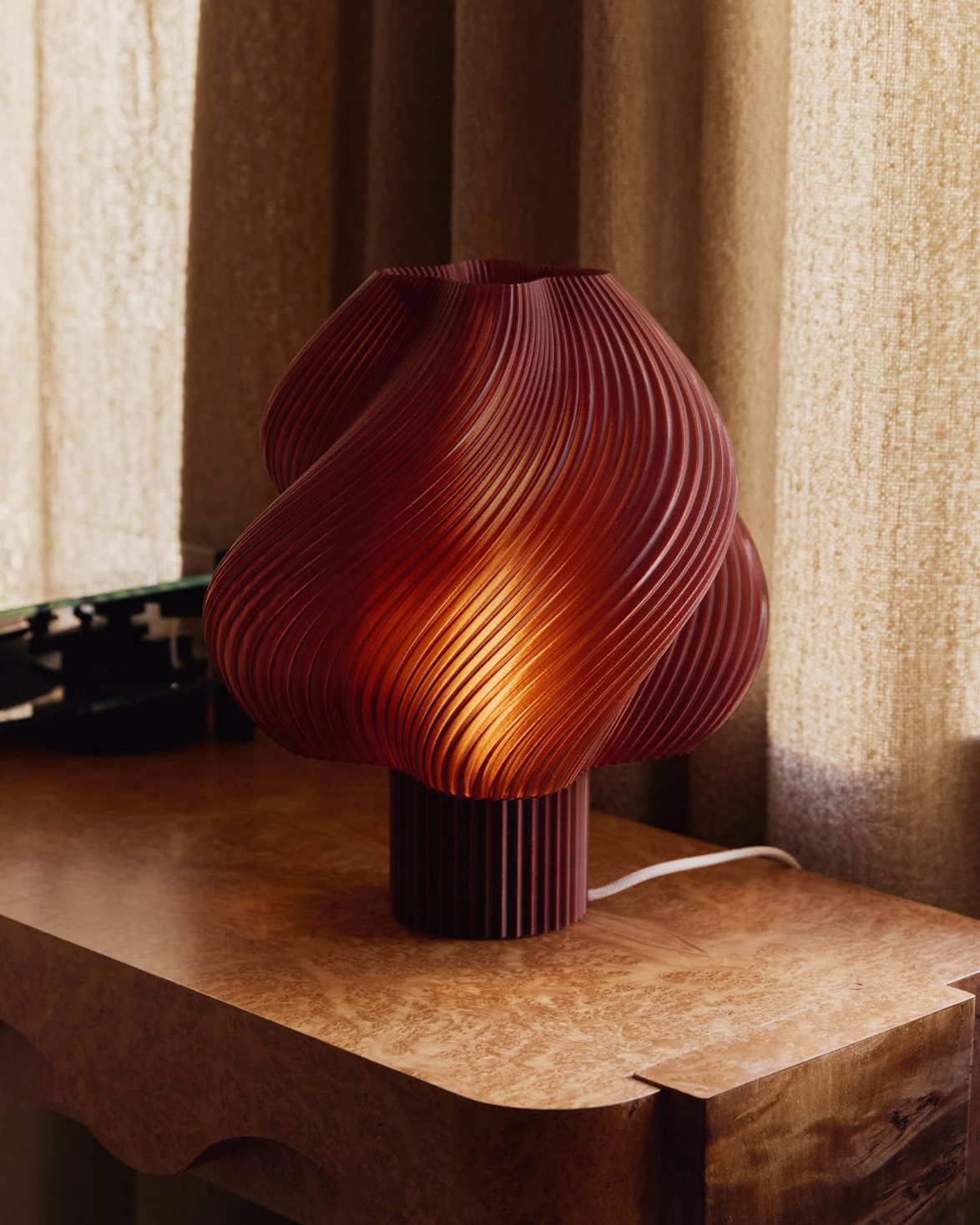 Soft Serve Table Lamp Grande Cherry