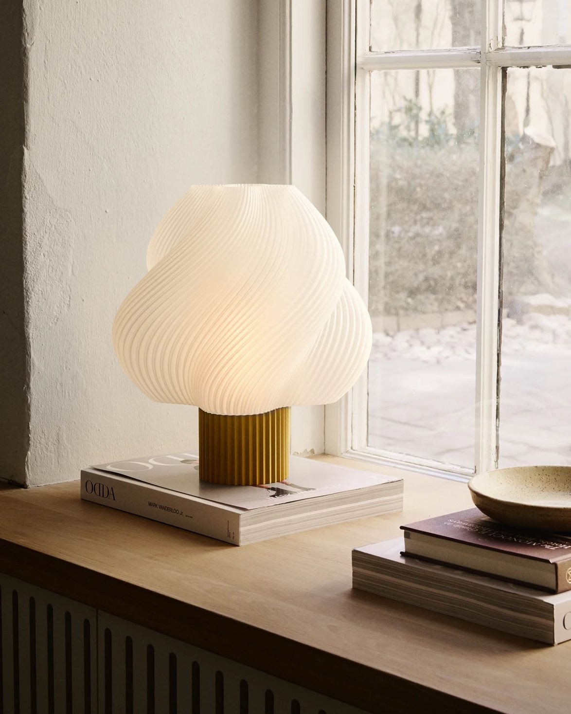 Soft Serve Table Lamp Grande Cloudberry