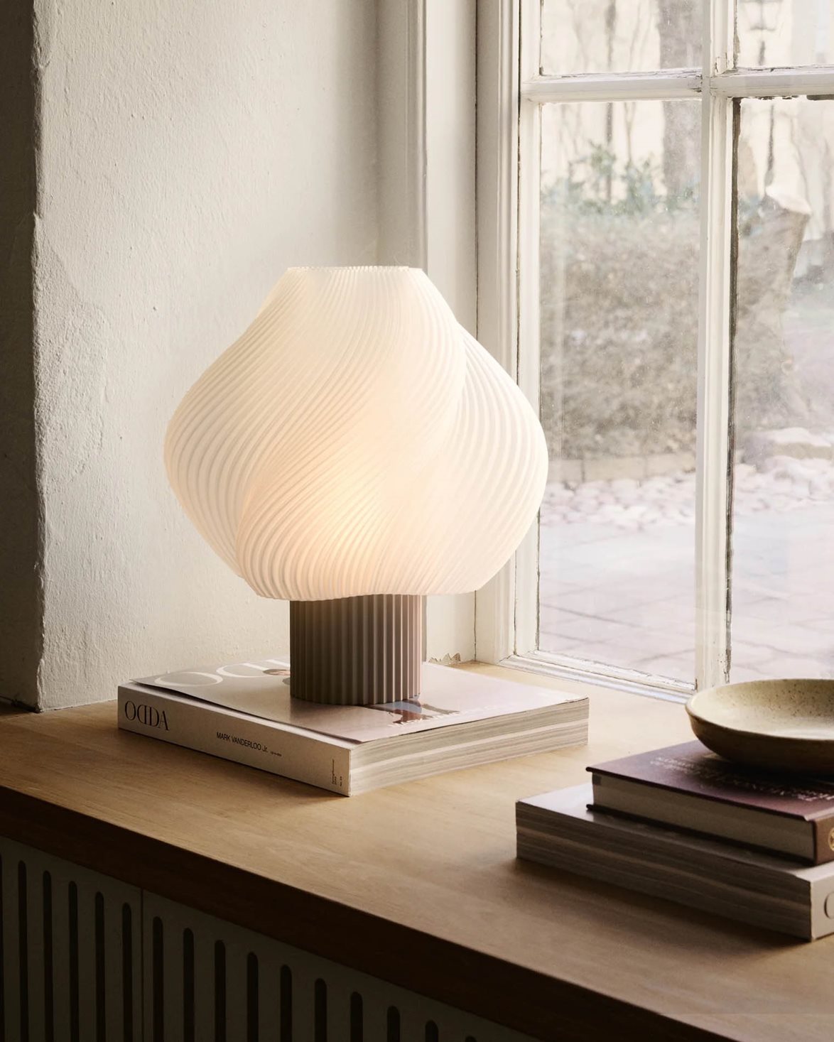Soft Serve Table Lamp Grande Mocha