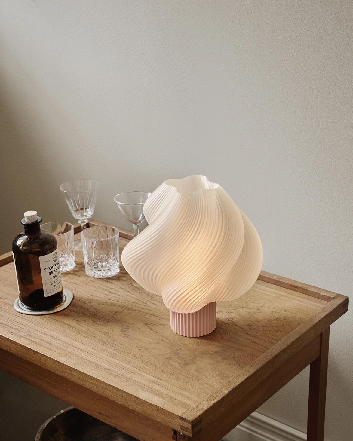 Soft Serve Table Lamp Regular Wild Strawberry