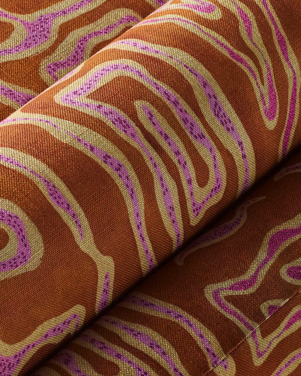 V Daybed Beaten Track Peach