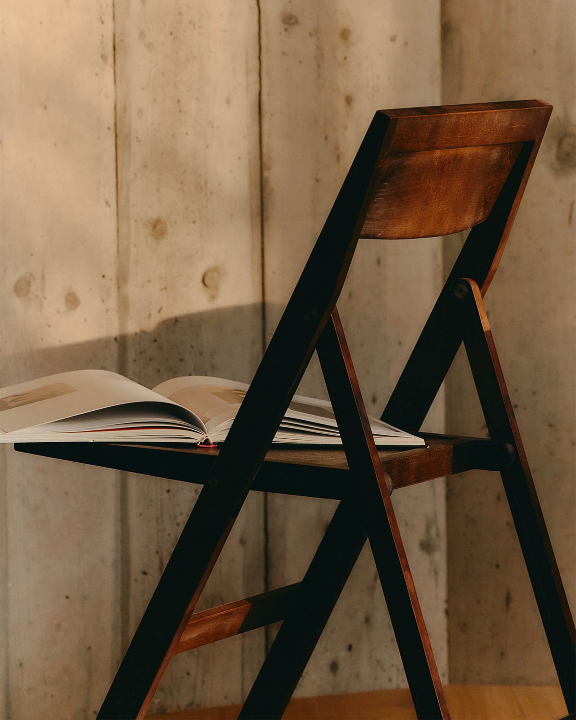 Folding Flat Chair Dark Brown Birch