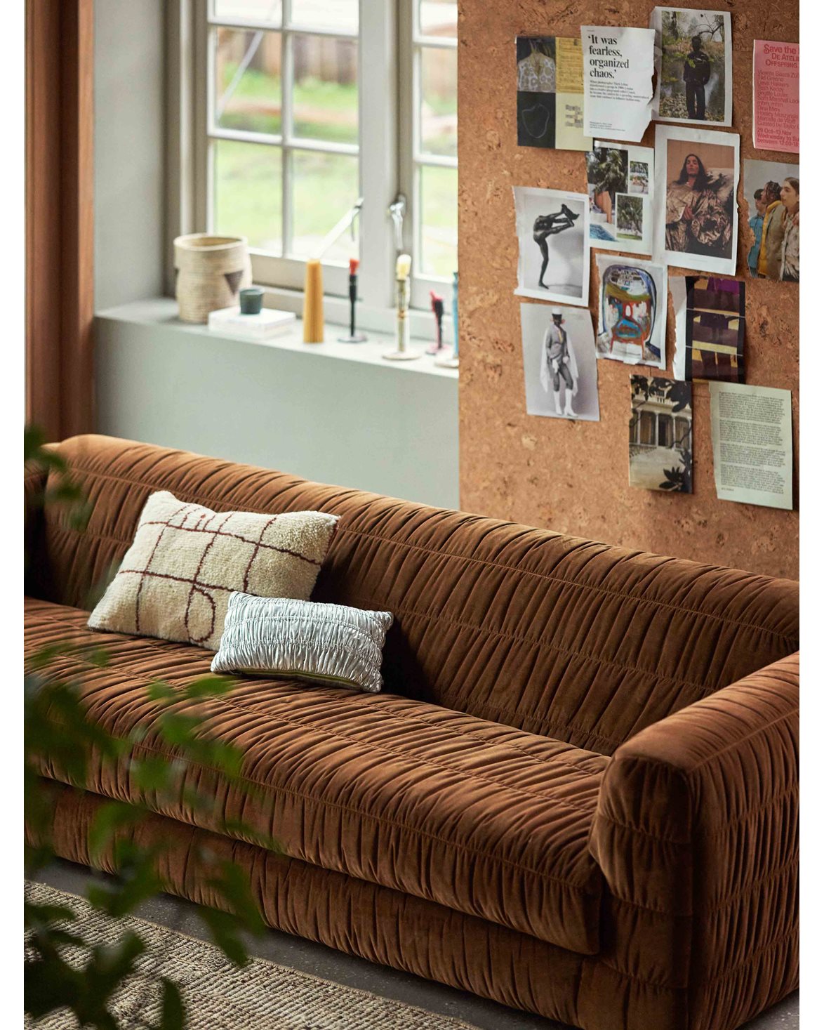 Club Couch Royal Velvet Caramel