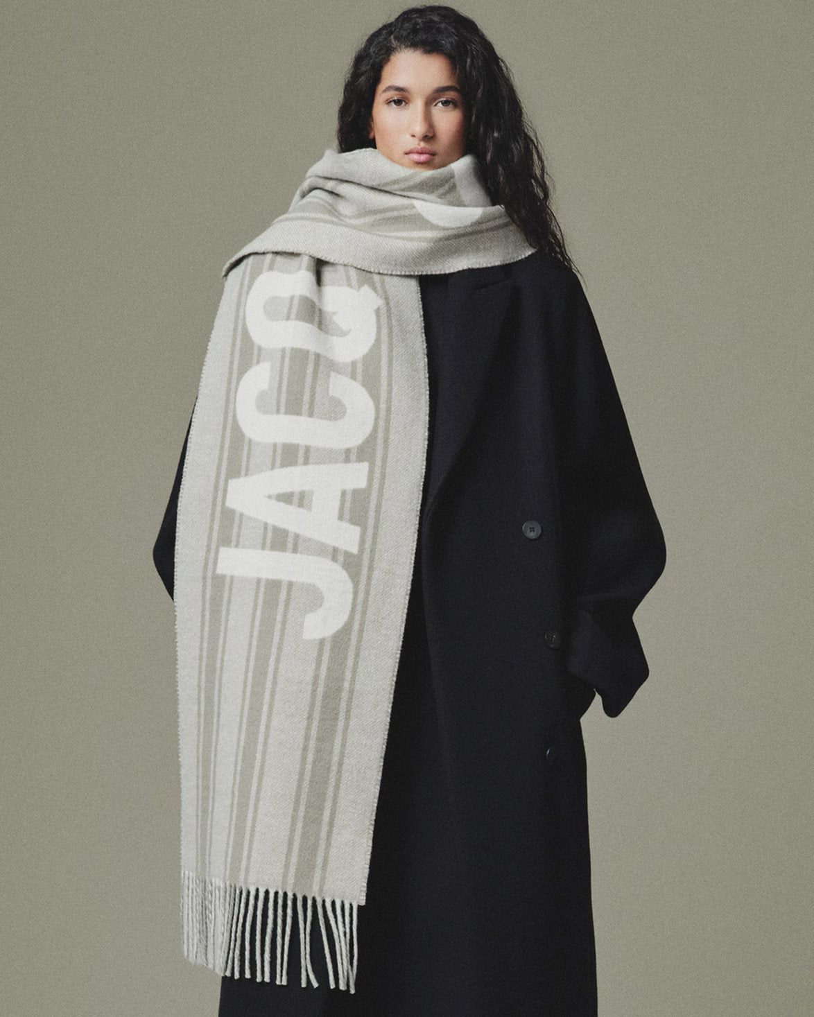 L'echarpe Jacquemus Scarf Jacquard Business Logo
