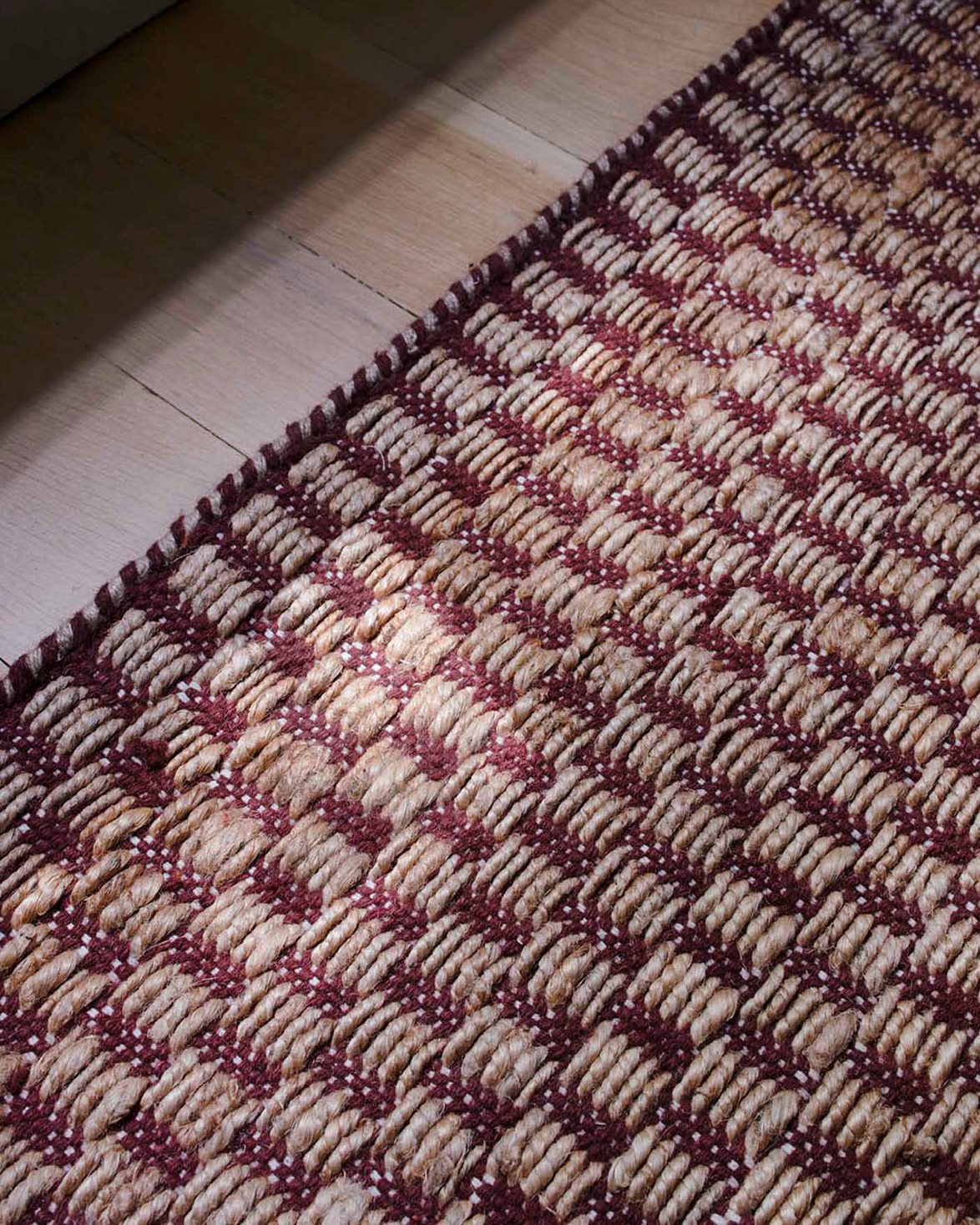 Barley Jute Rug Burgundy