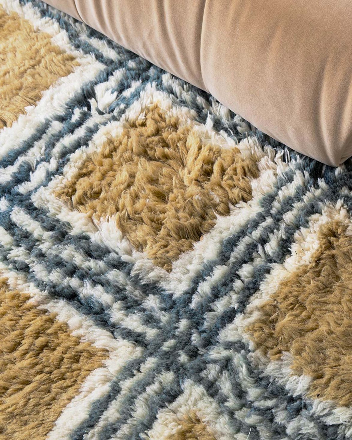 Evelina Kroon Shaggy Rug Pergola