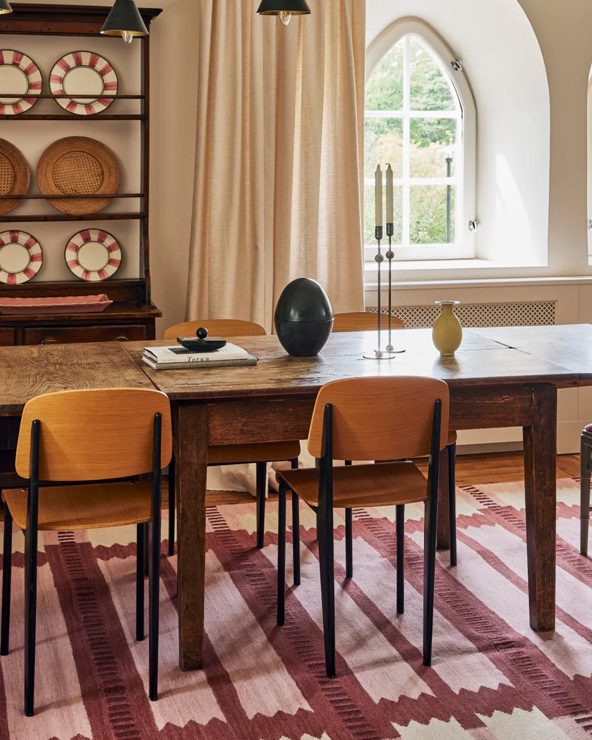 Röllakan Wool Rug Iris Raspberry