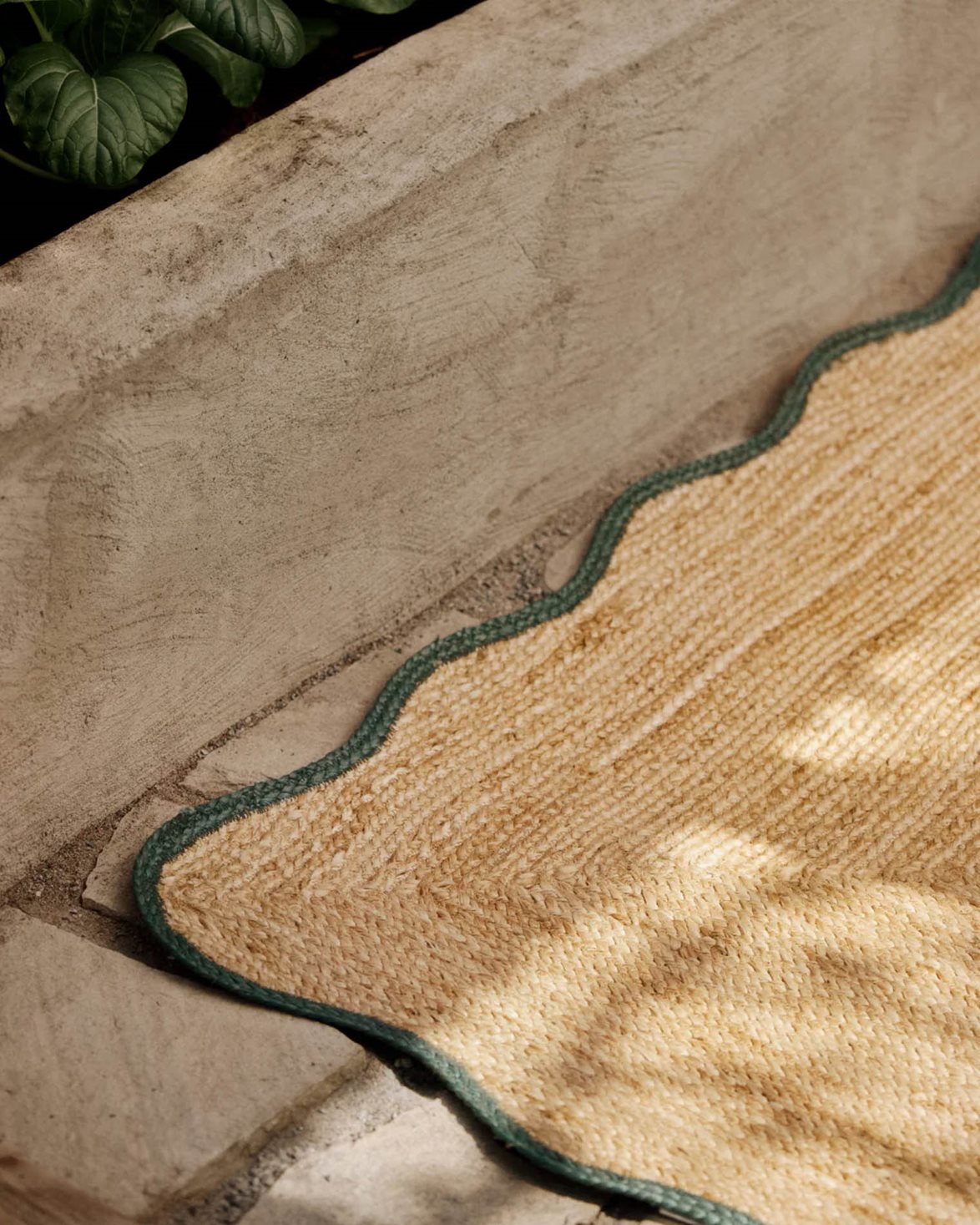 Scallop Jute Rug Dark Green