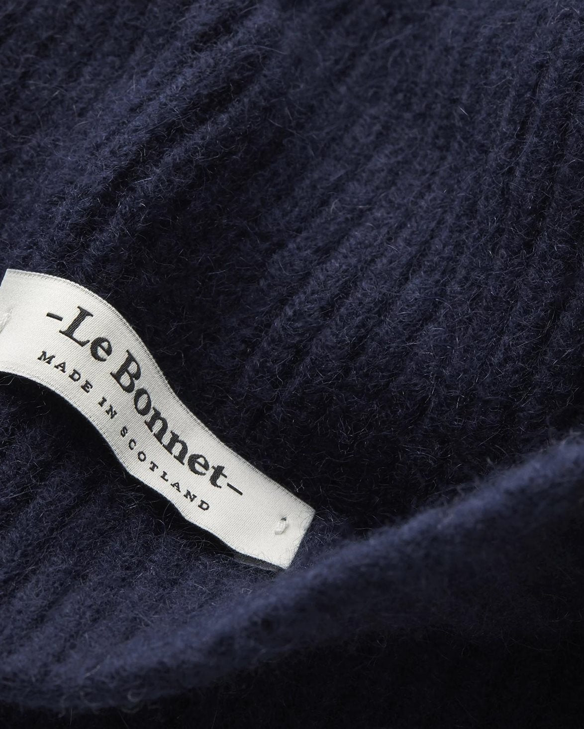 Lambswool/Caregora Beanie Midnight