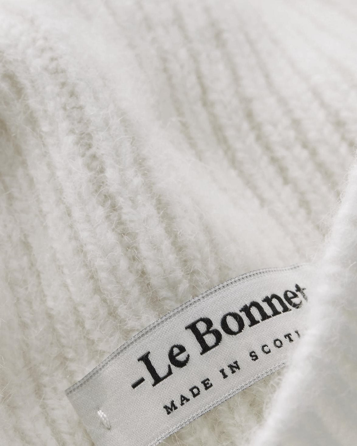 Lambswool/Caregora Beanie Snow