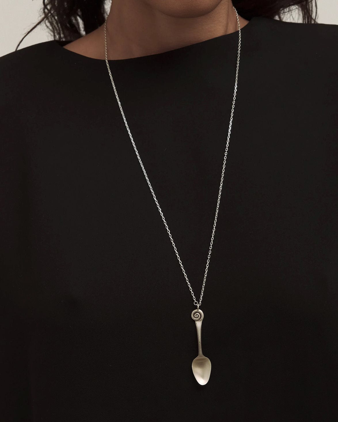 Dona Necklace Silver