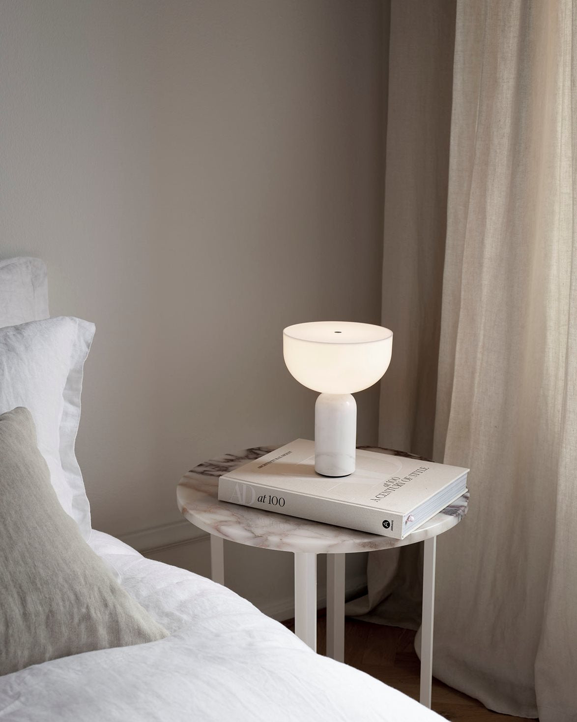 Kizu Portable Table Lamp White Marble