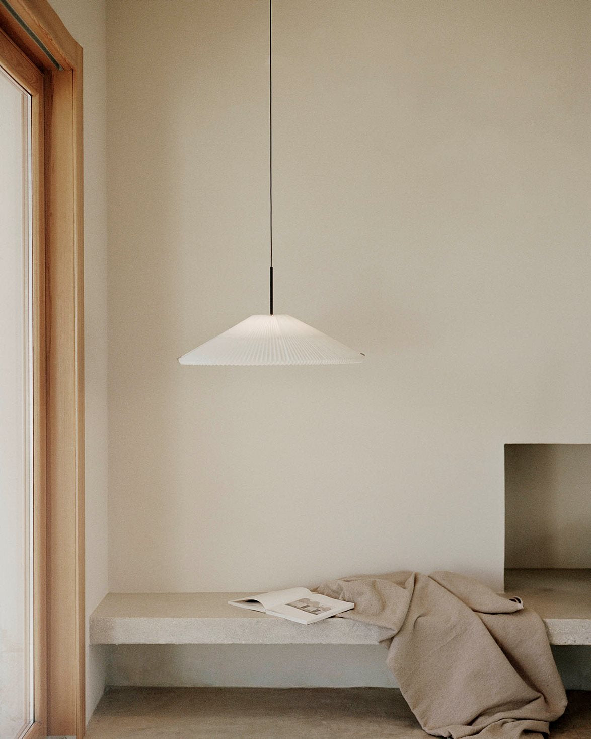 Nebra Pendant Small White
