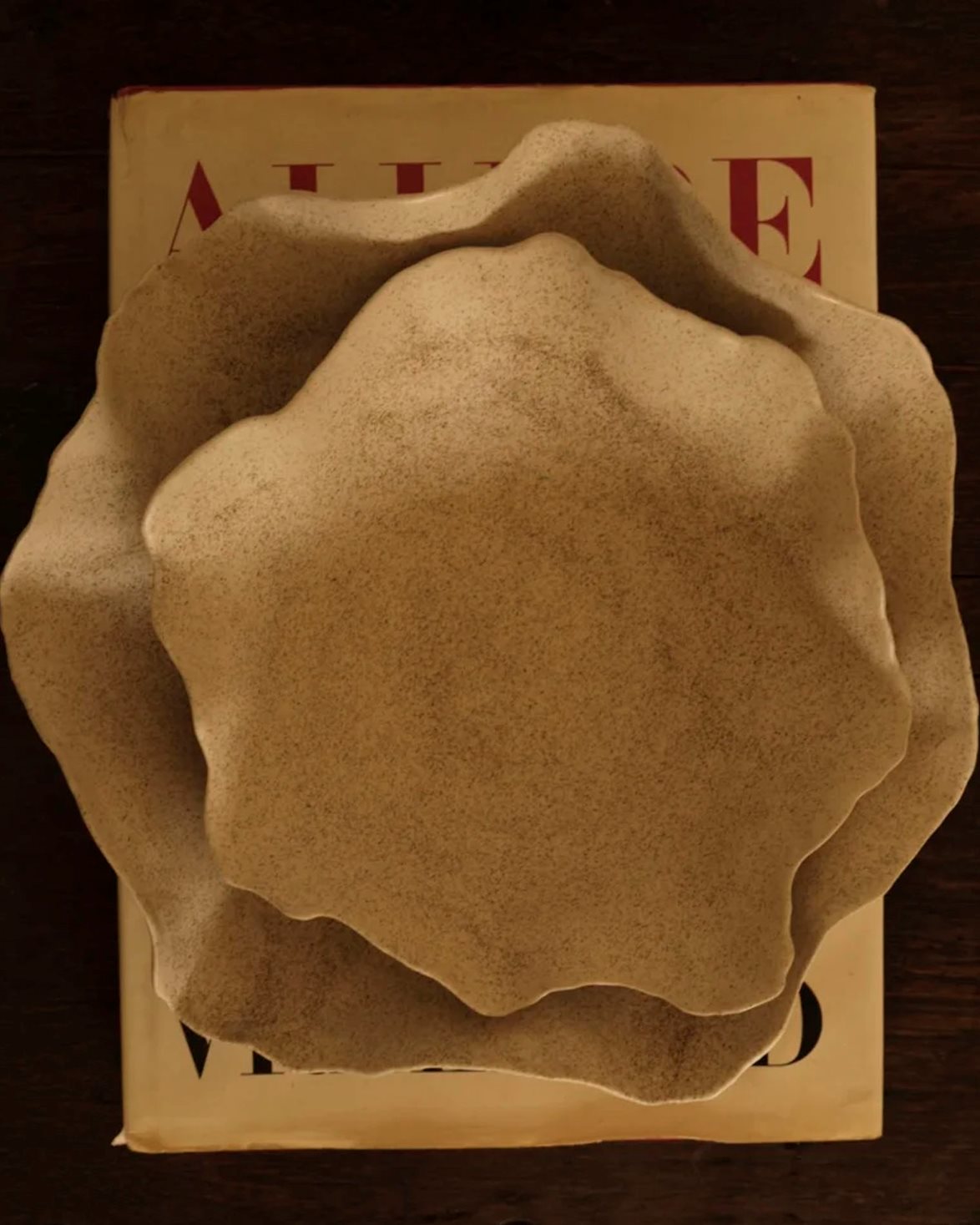 Shell Serving Plate Large Sand
