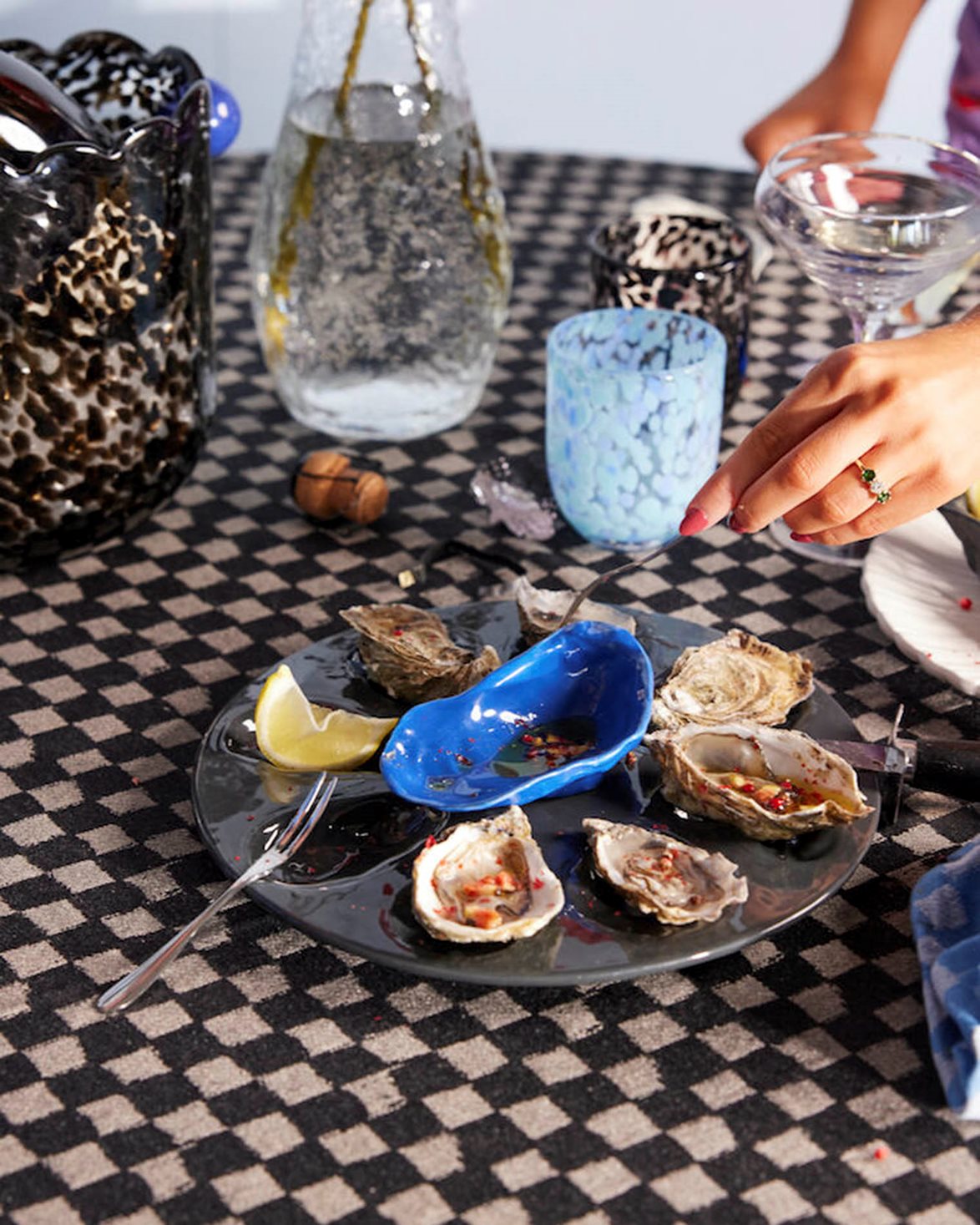 Oyster Plate Blue