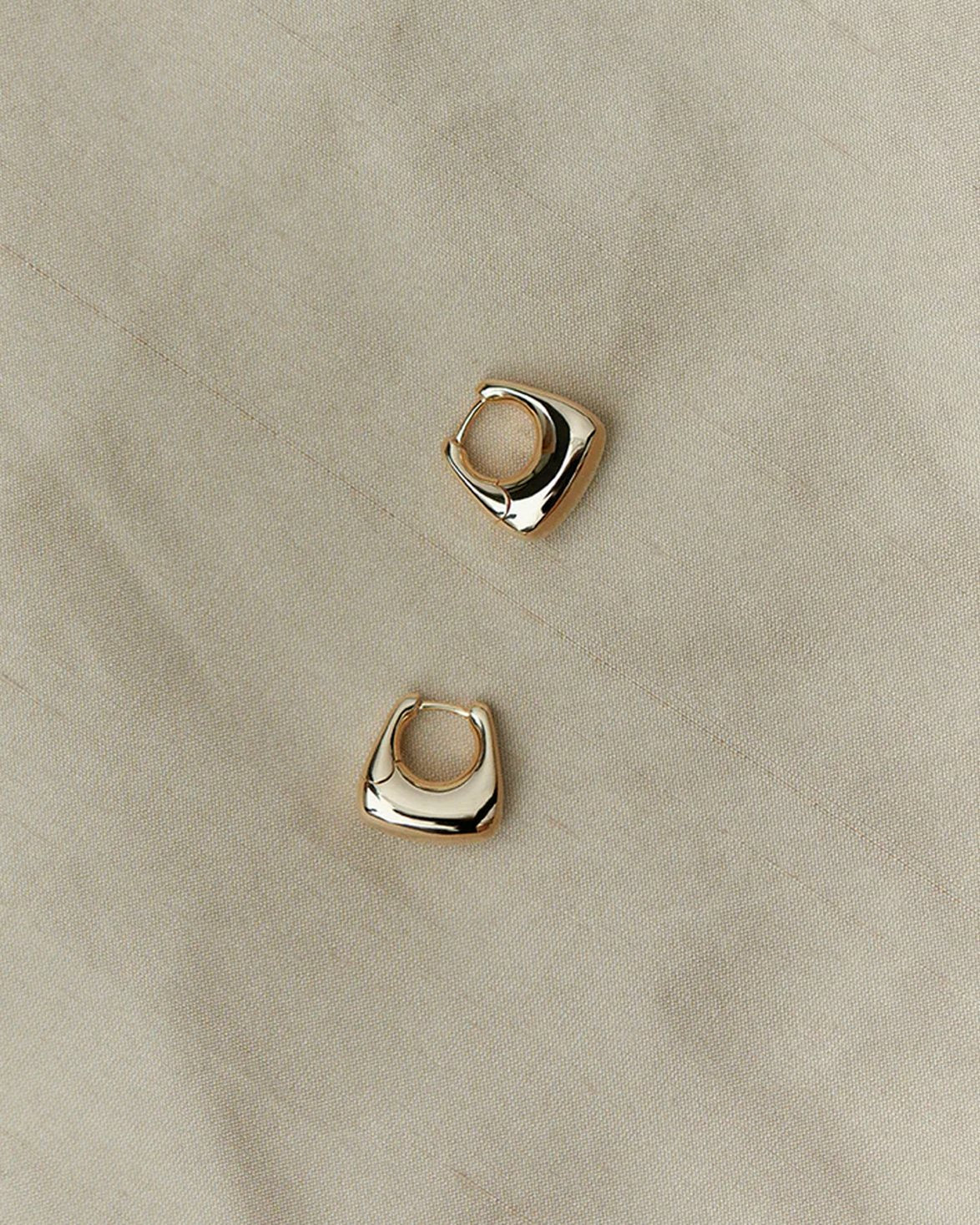 Datura Hoops Gold