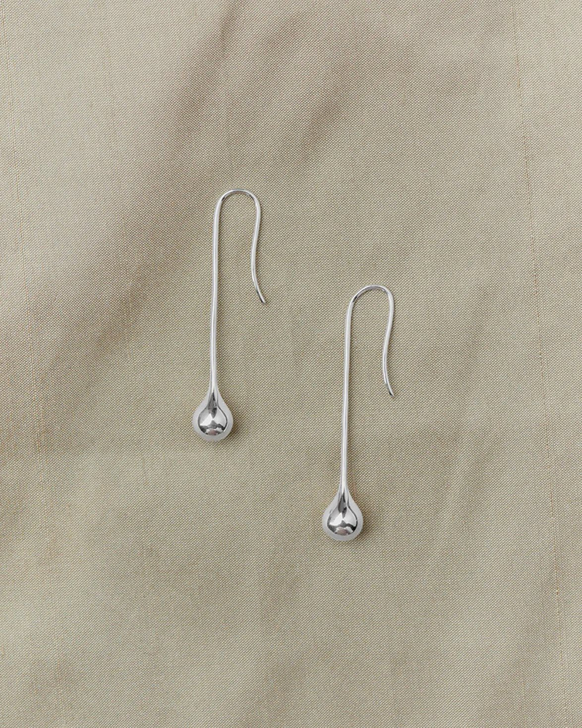 Datura Long Drop Earrings Silver