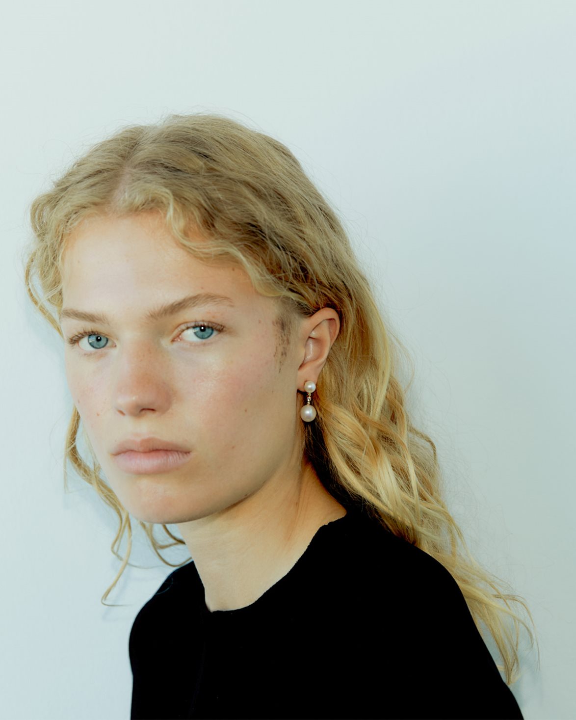 Odile Pearl Earrings Gold