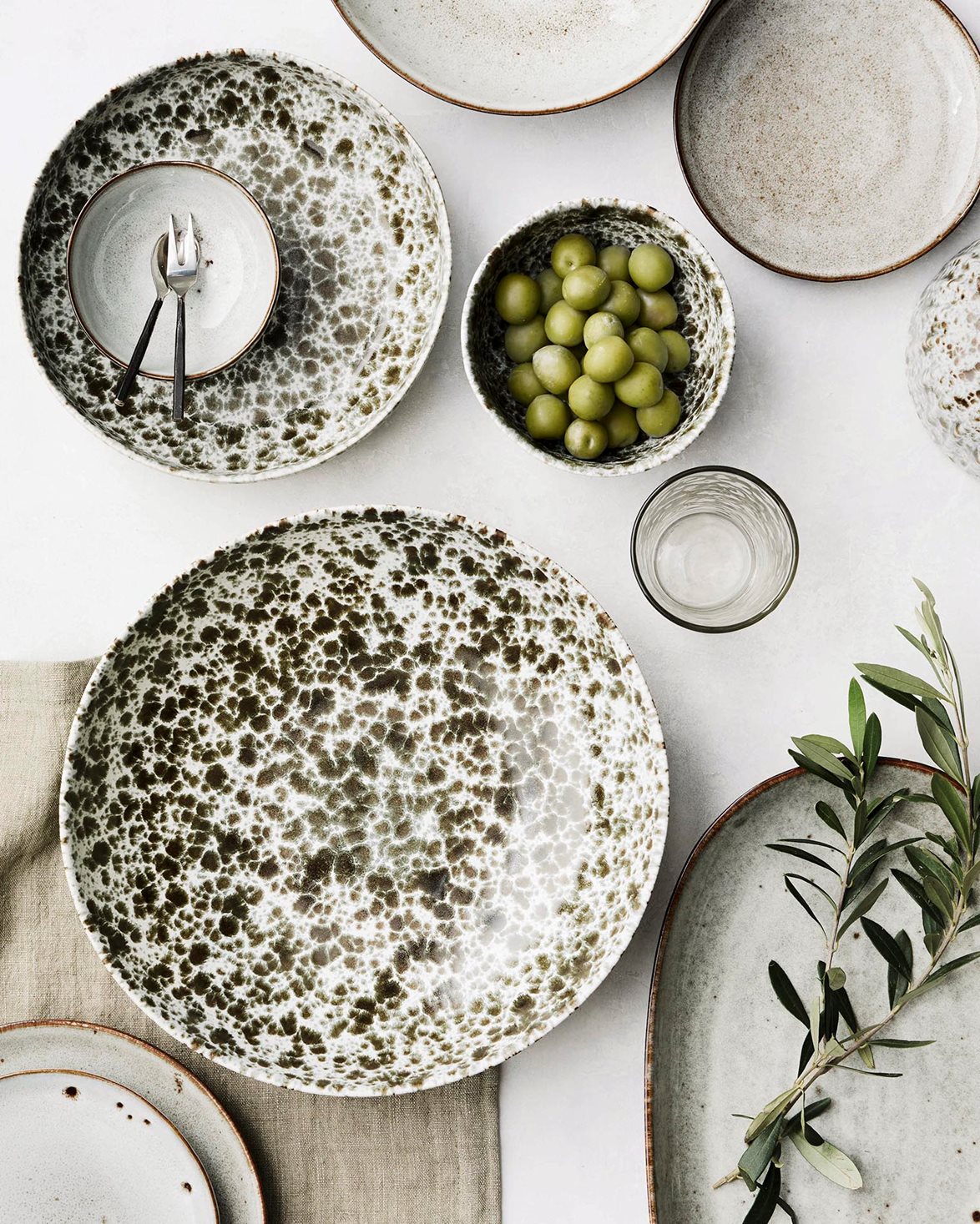 Rivoli Salad Bowl Medium Green Splatter