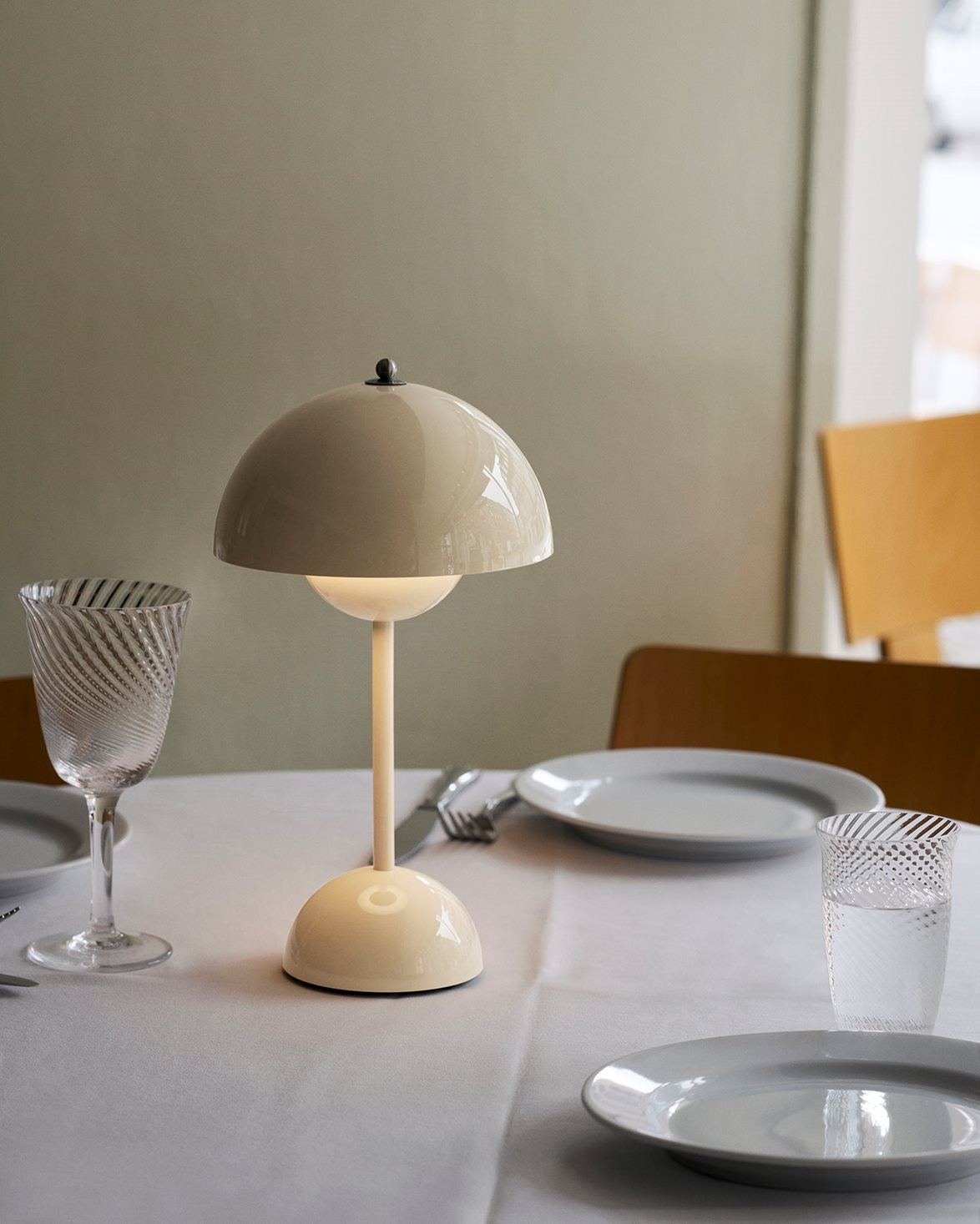 Flowerpot Portable Lamp VP9 Ivory
