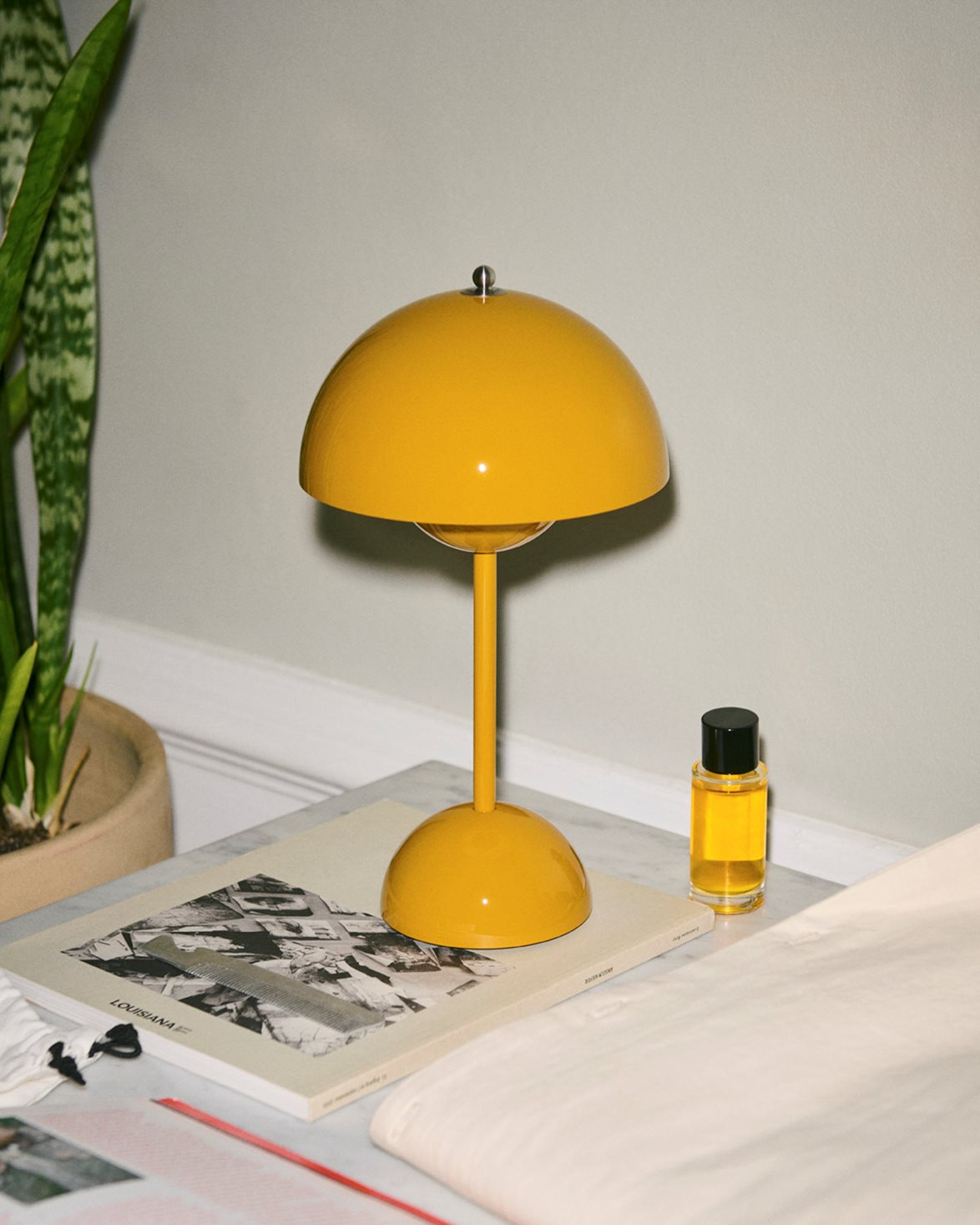 Flowerpot Portable Lamp VP9 Mustard