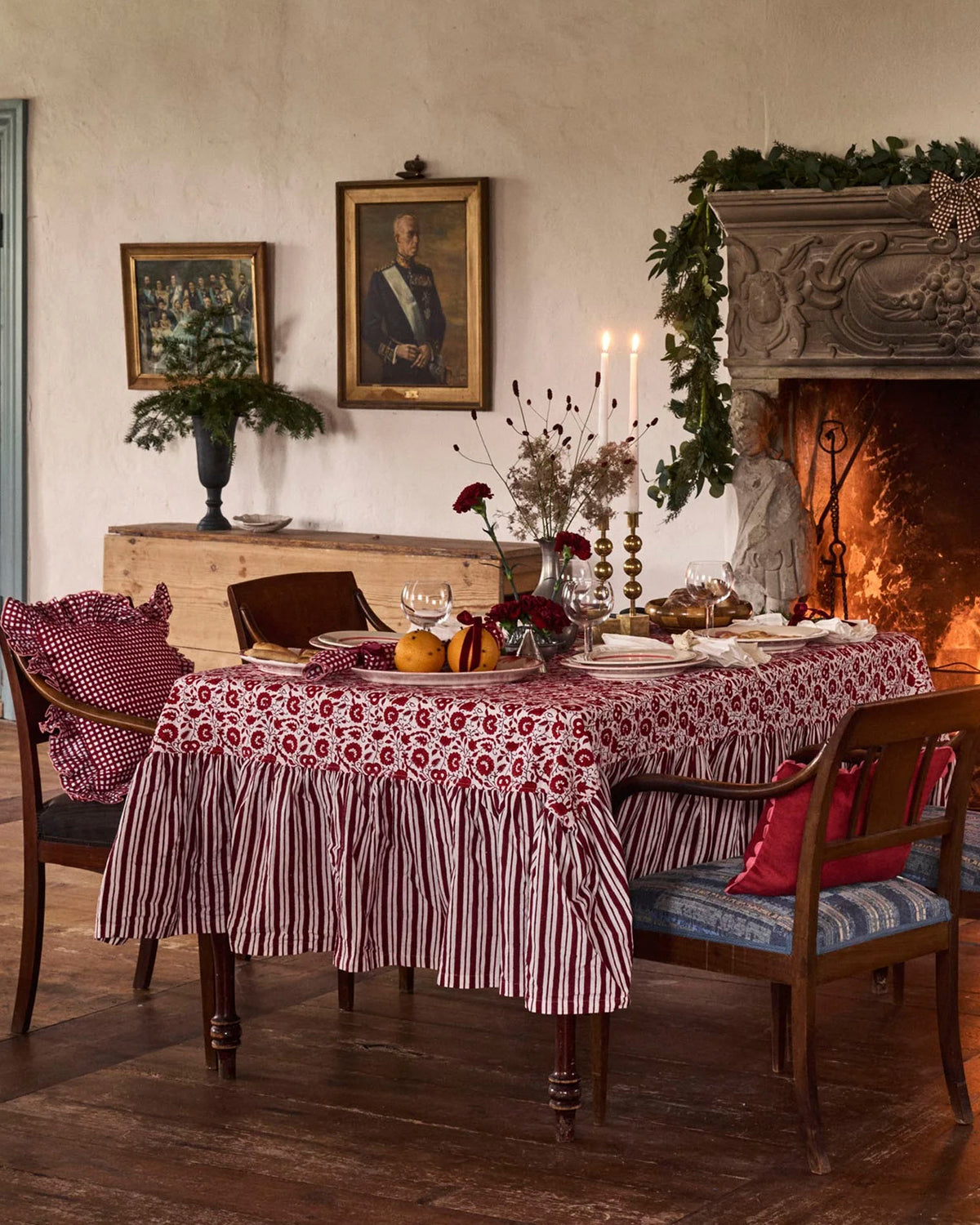 Damson Tablecloth Burgundy
