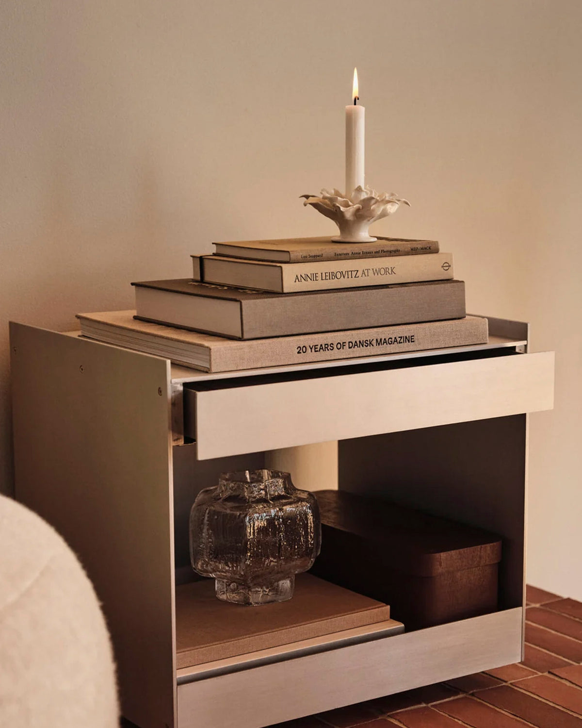 Lager Low Trolley With Drawer Aluminium