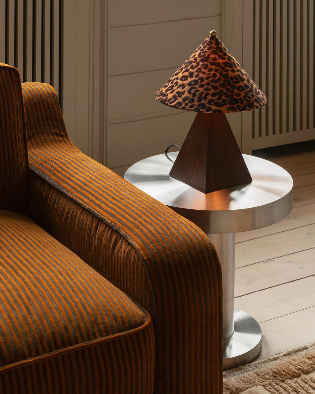 Pyramid Table Lamp Leopard Shade