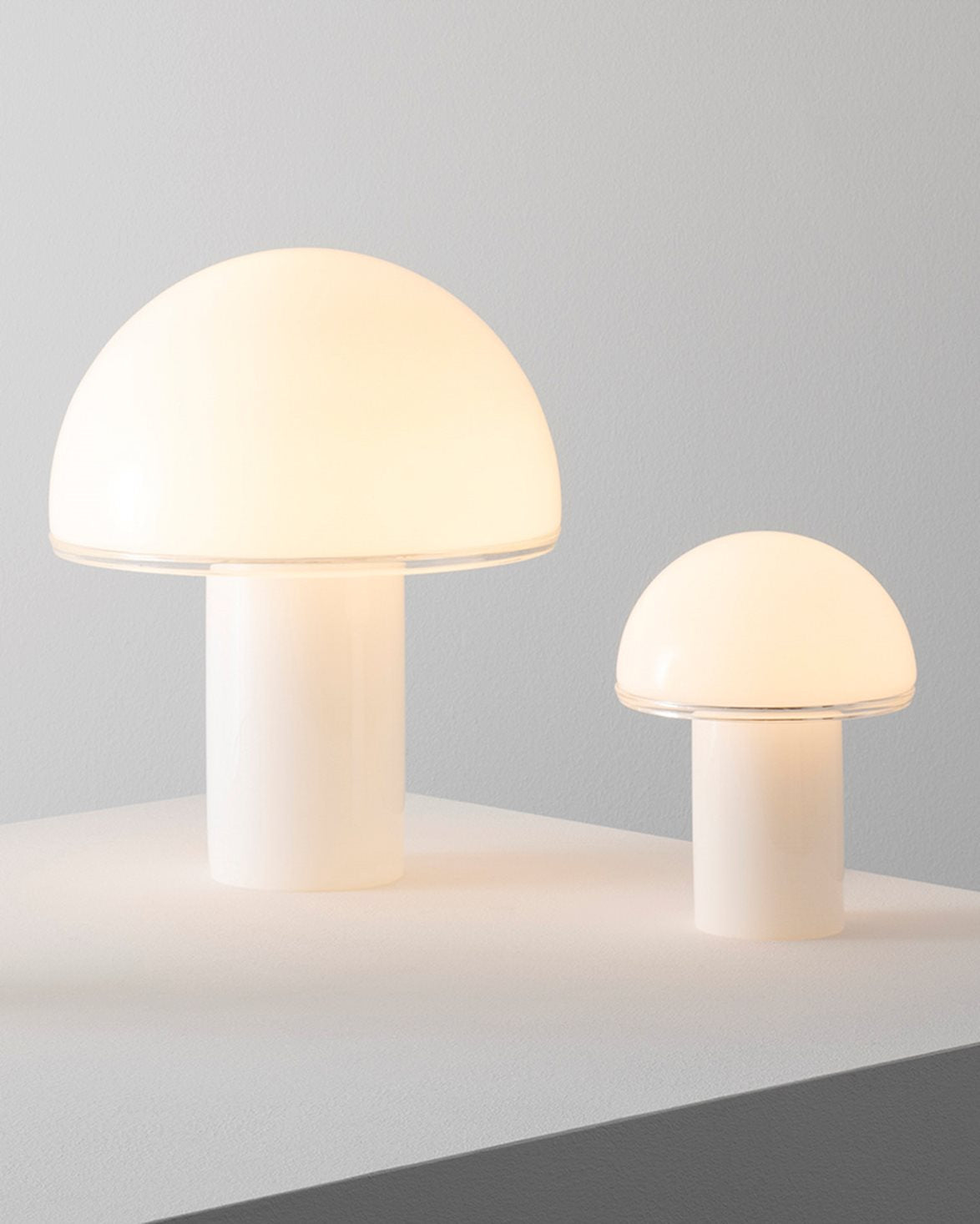 Onfale Grande Table Lamp White