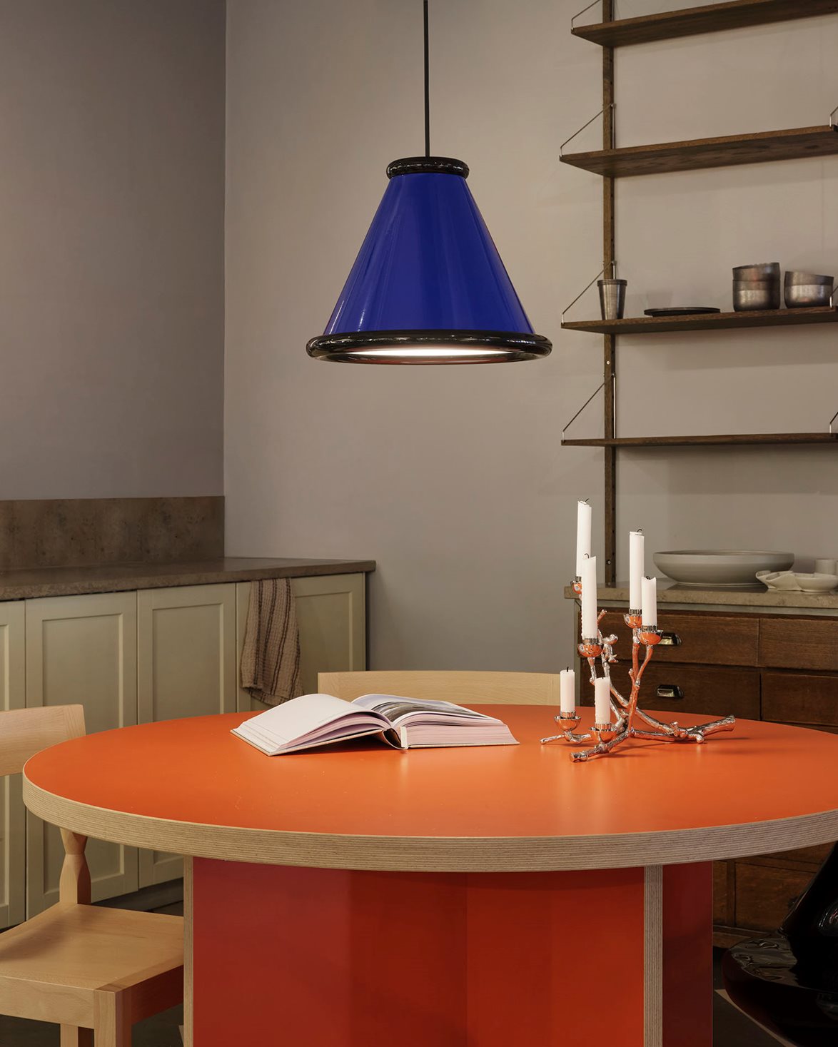 Belle Pendant Lamp Large	Ultramarin Blue/Glossy Black