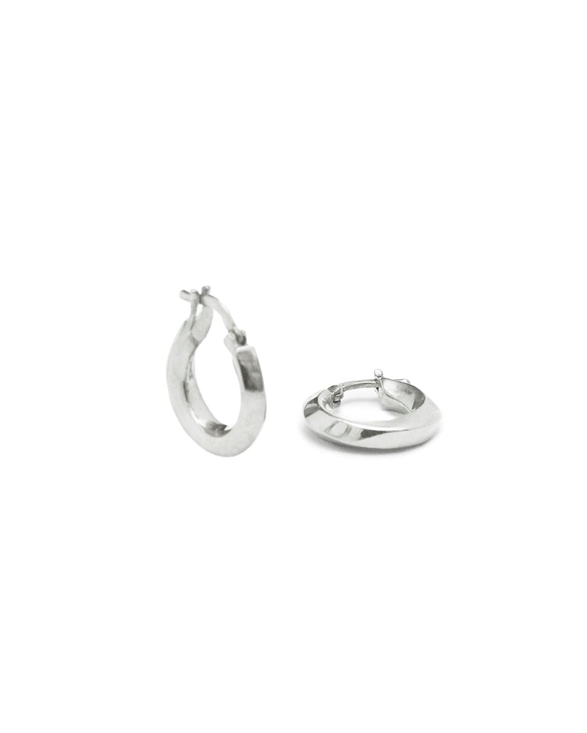 Mini Swirl Hoops Shiny Silver