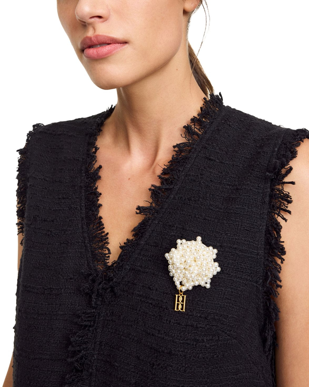 Helea Brooch Soft White