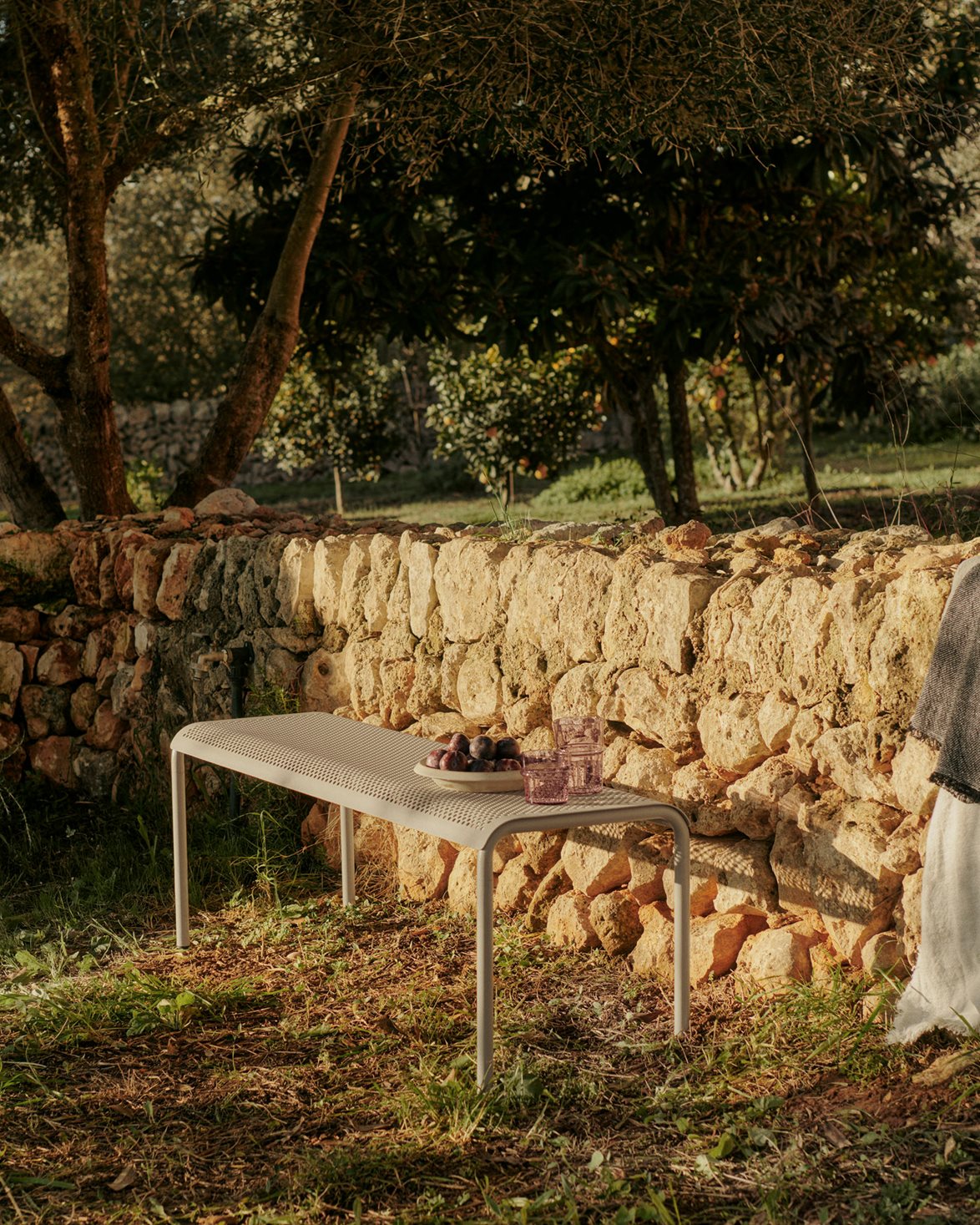Dapple Bench Cashmere