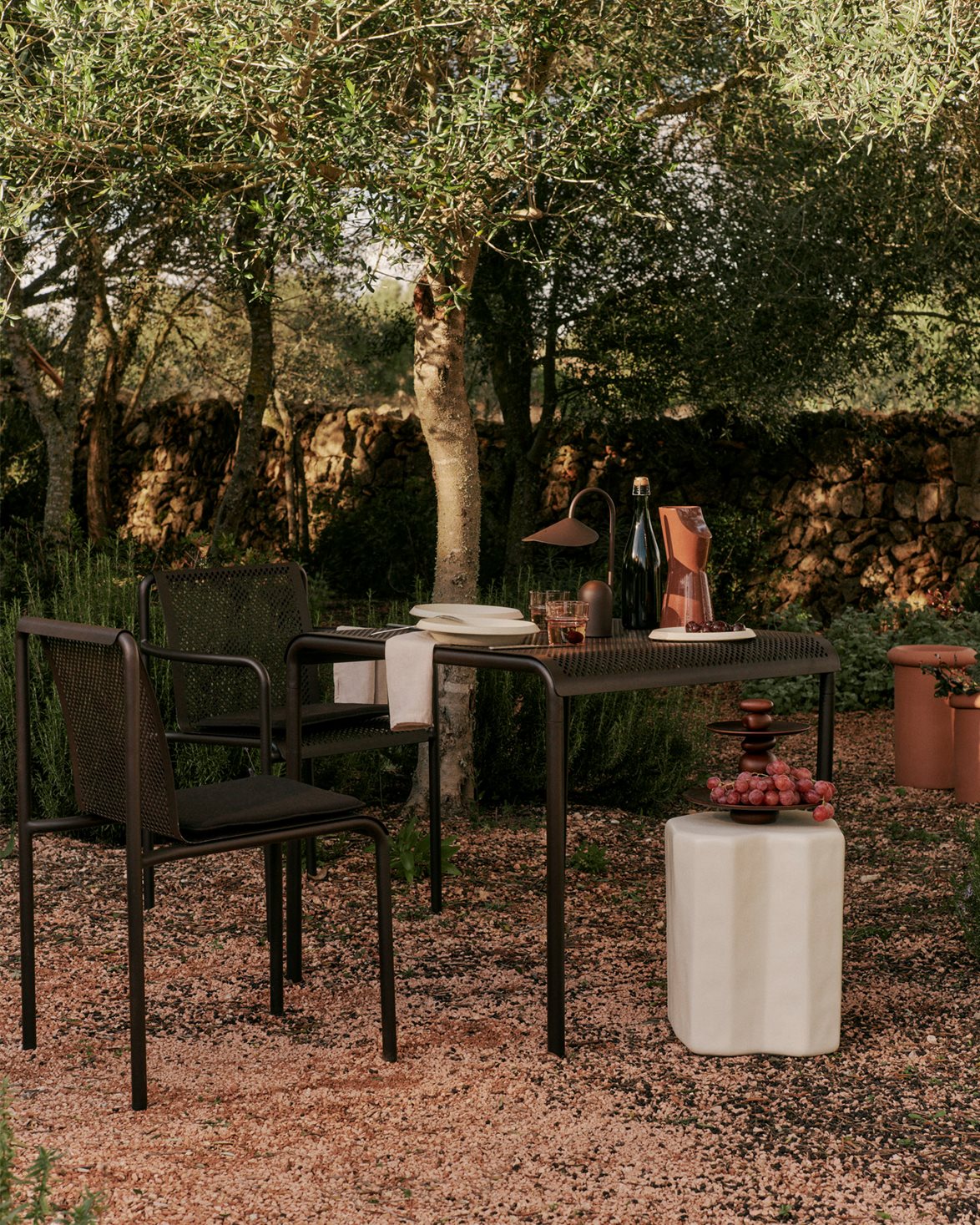 Dapple Chair With Arms Dark Chocolate