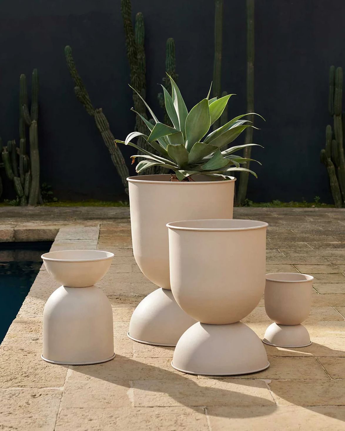 Hourglass Pot S Cashmere