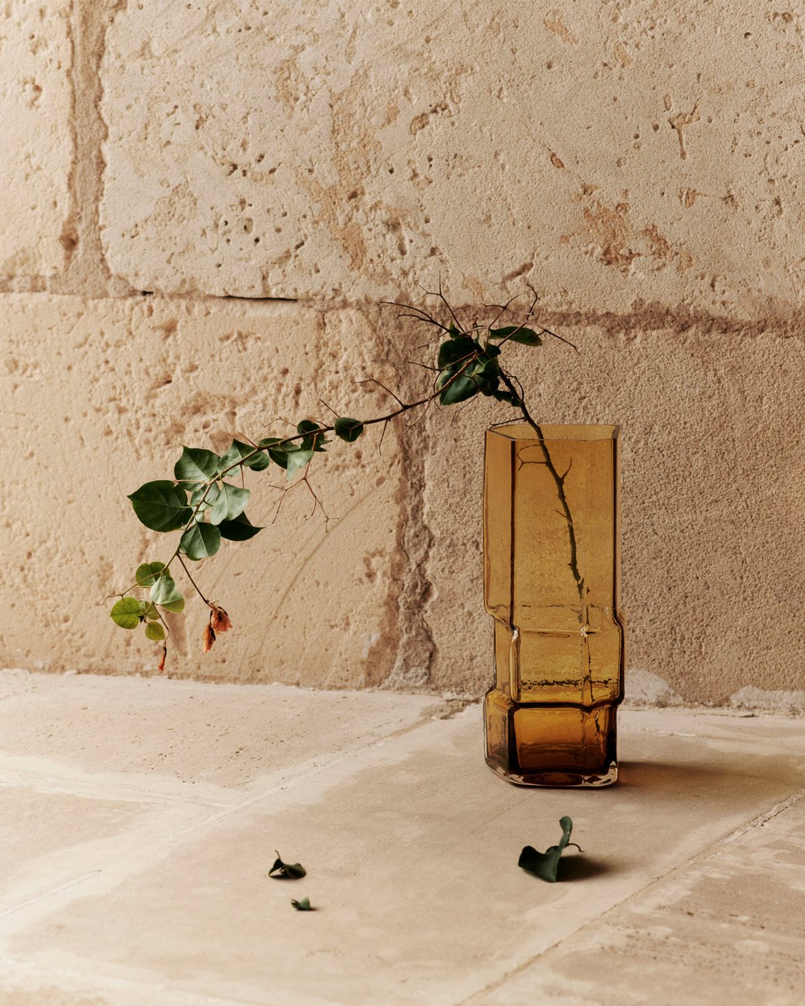 Muro Vase Recycled Amber