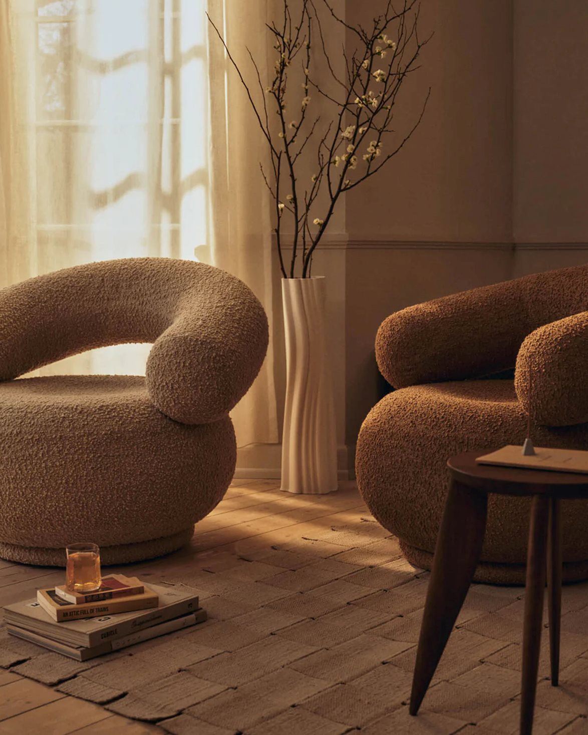 Orbo Lounge Chair Raw Bouclé Tan