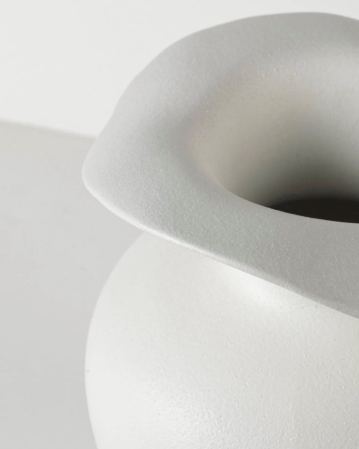 Florentina Vase M Matt Off White