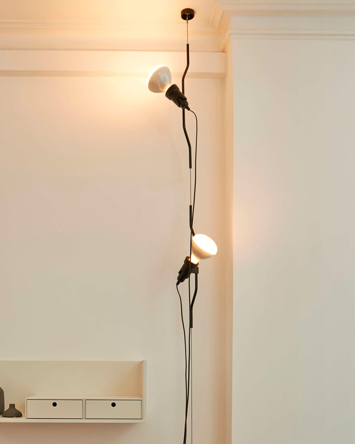 Parentesi Lamp Black