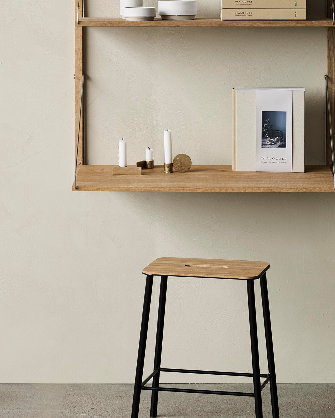 Adam Stool Oak/Black
