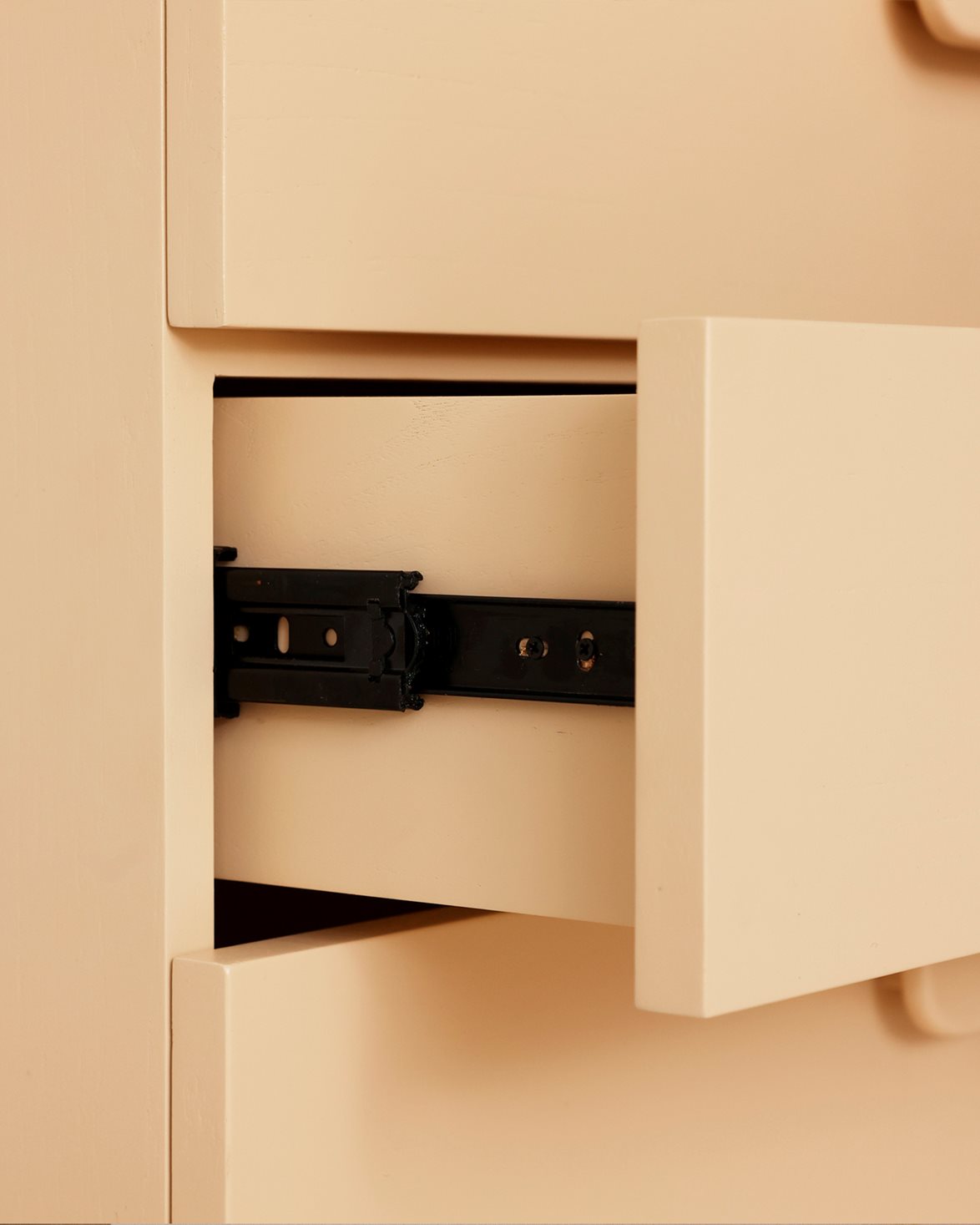 Spacious Drawer Cabinet Cream