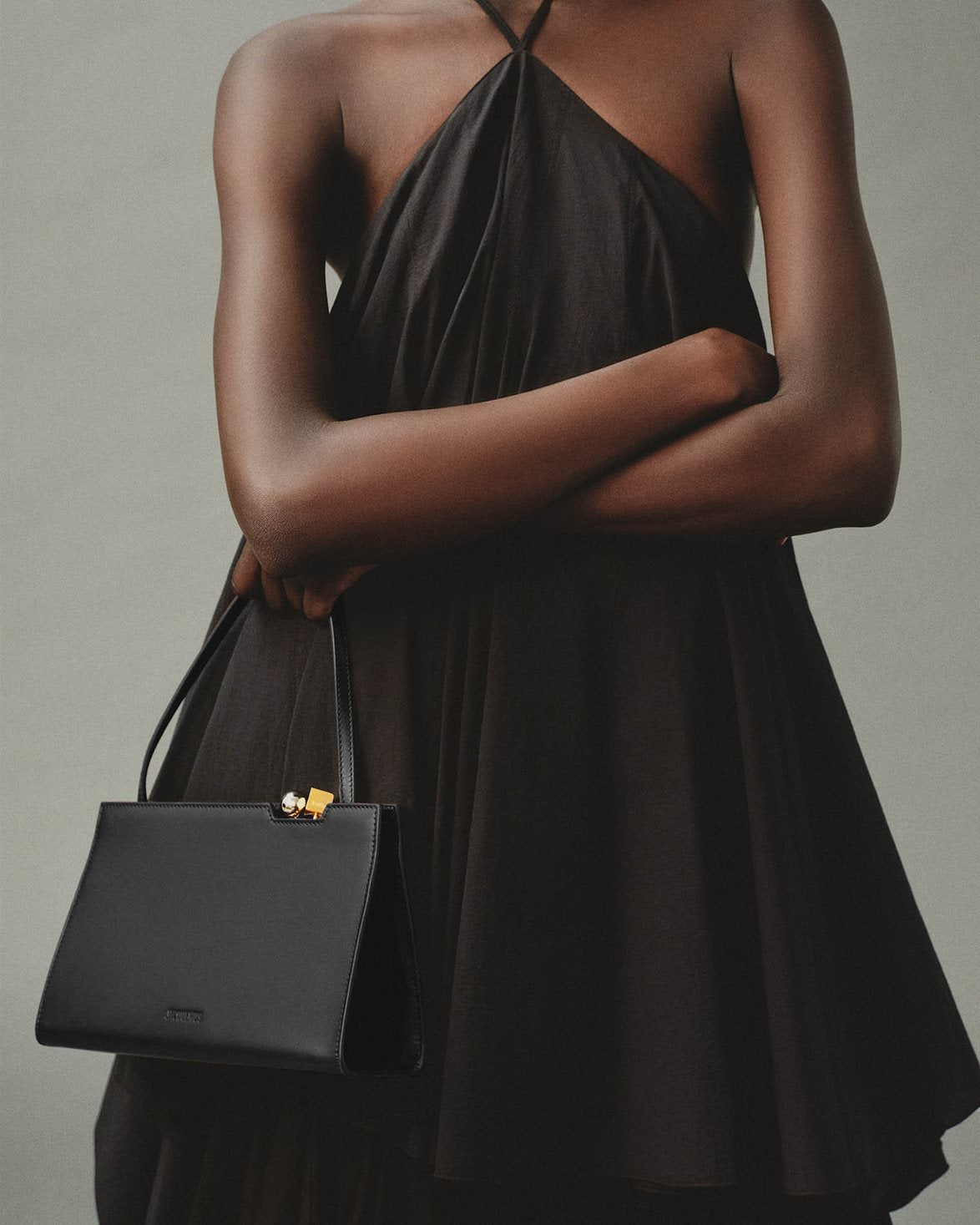 Le Salon Clutch Black