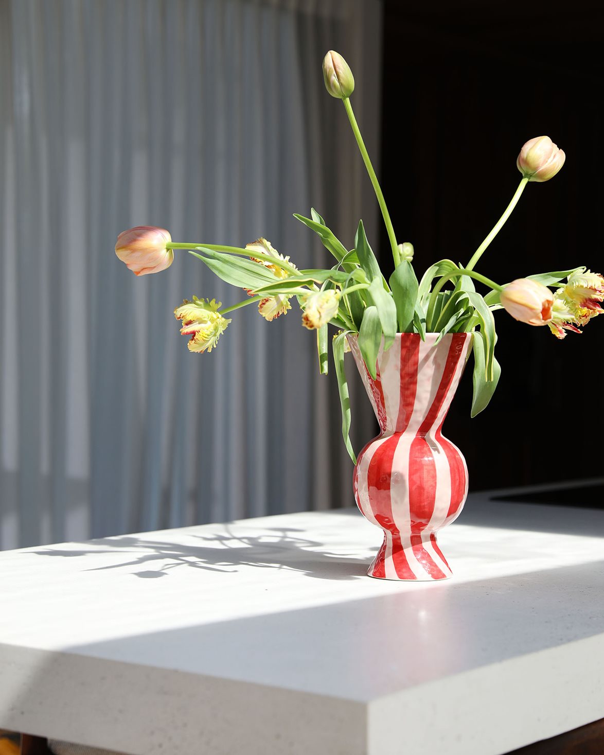 Rhombic Vase Red