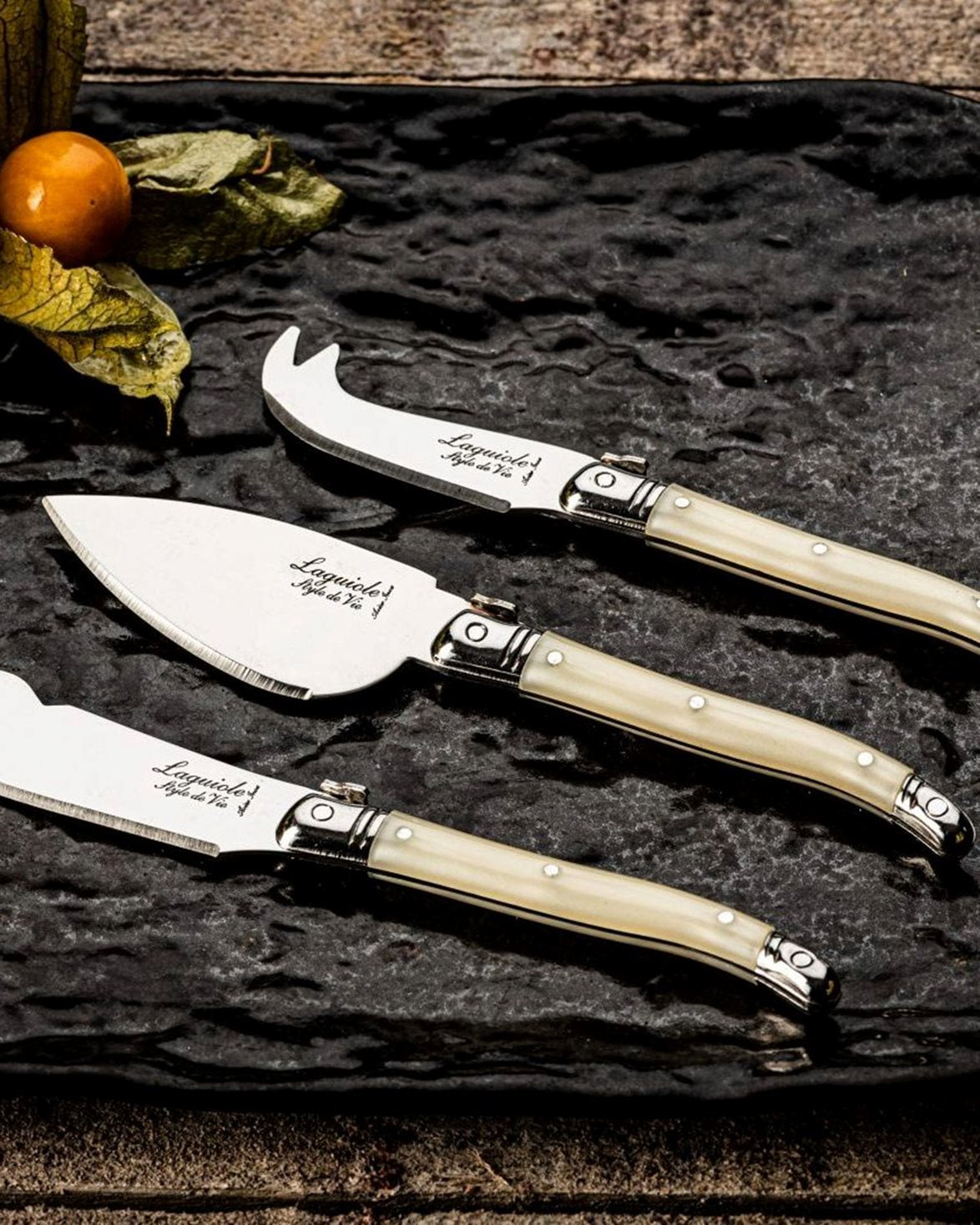Cheese Knifes Set of 3 Pearl