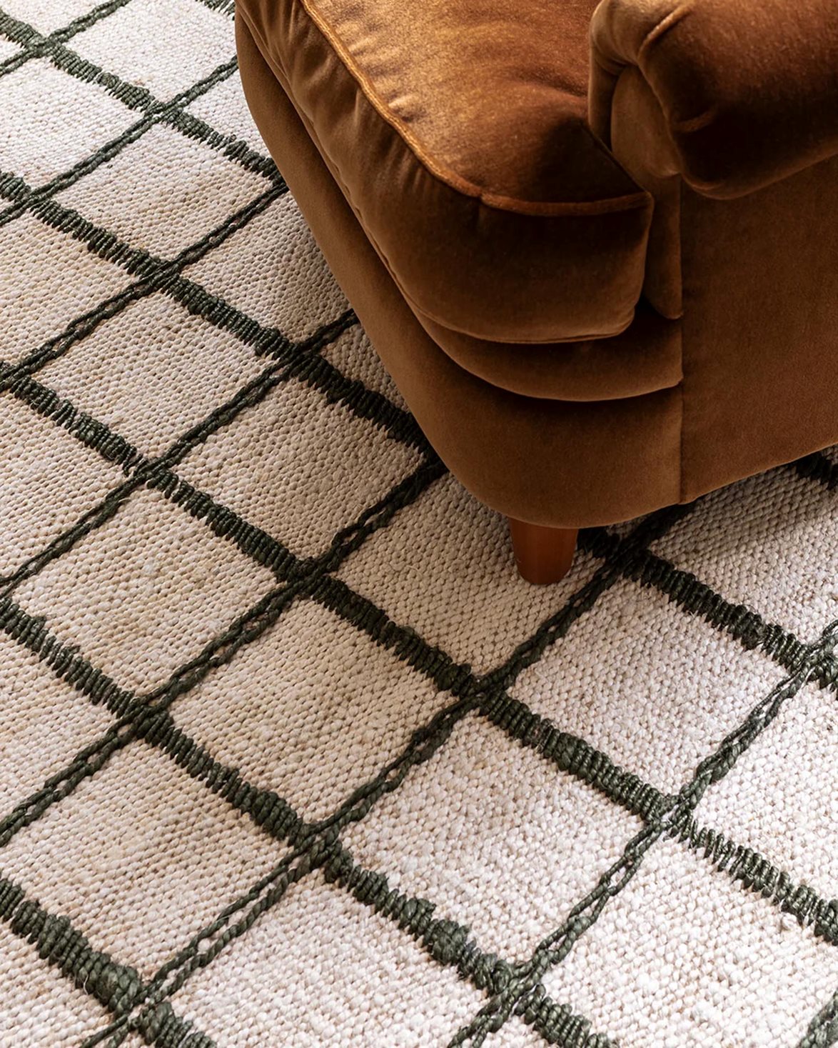Strata Braided Jute Rug Green