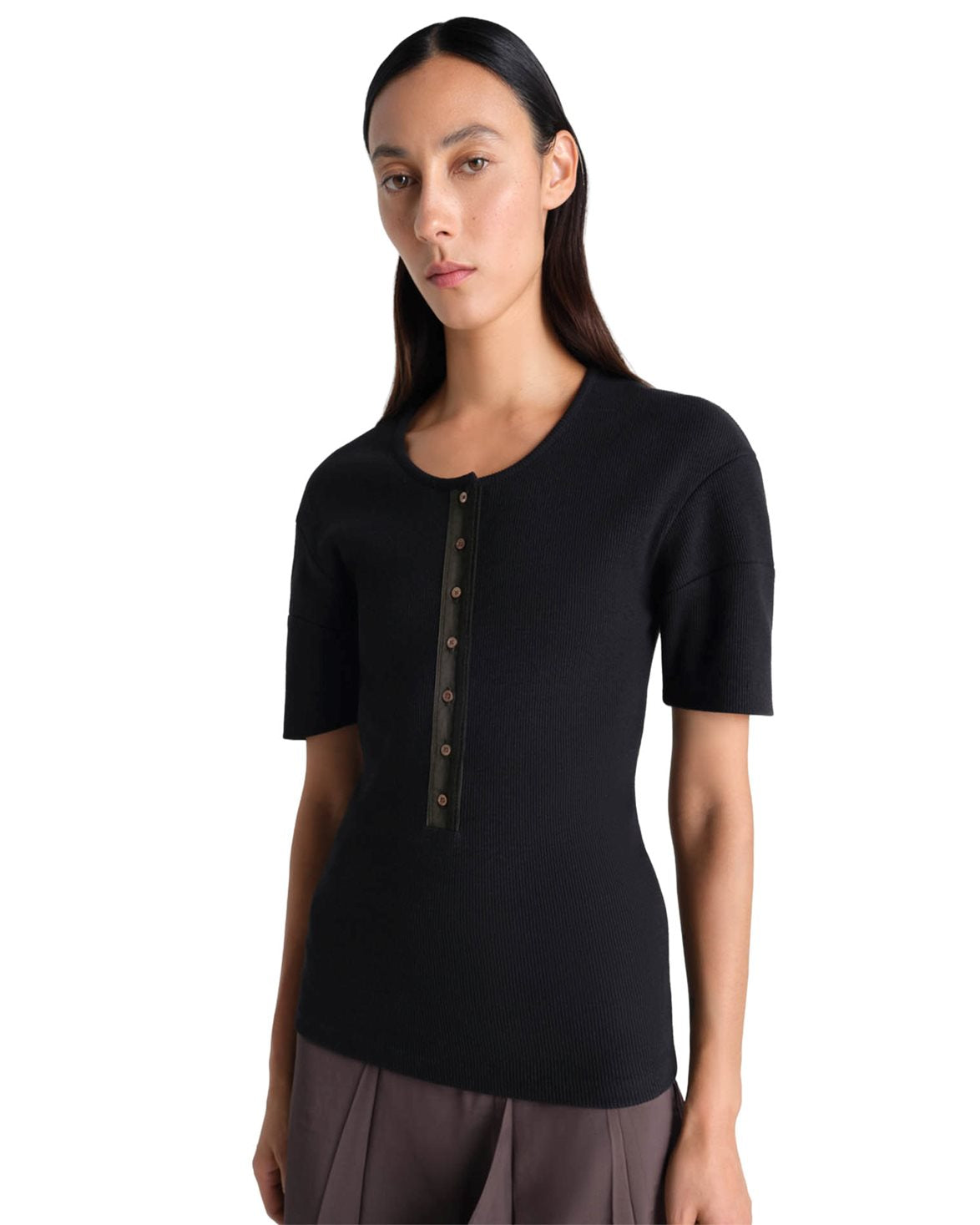 Fitted Henley Black